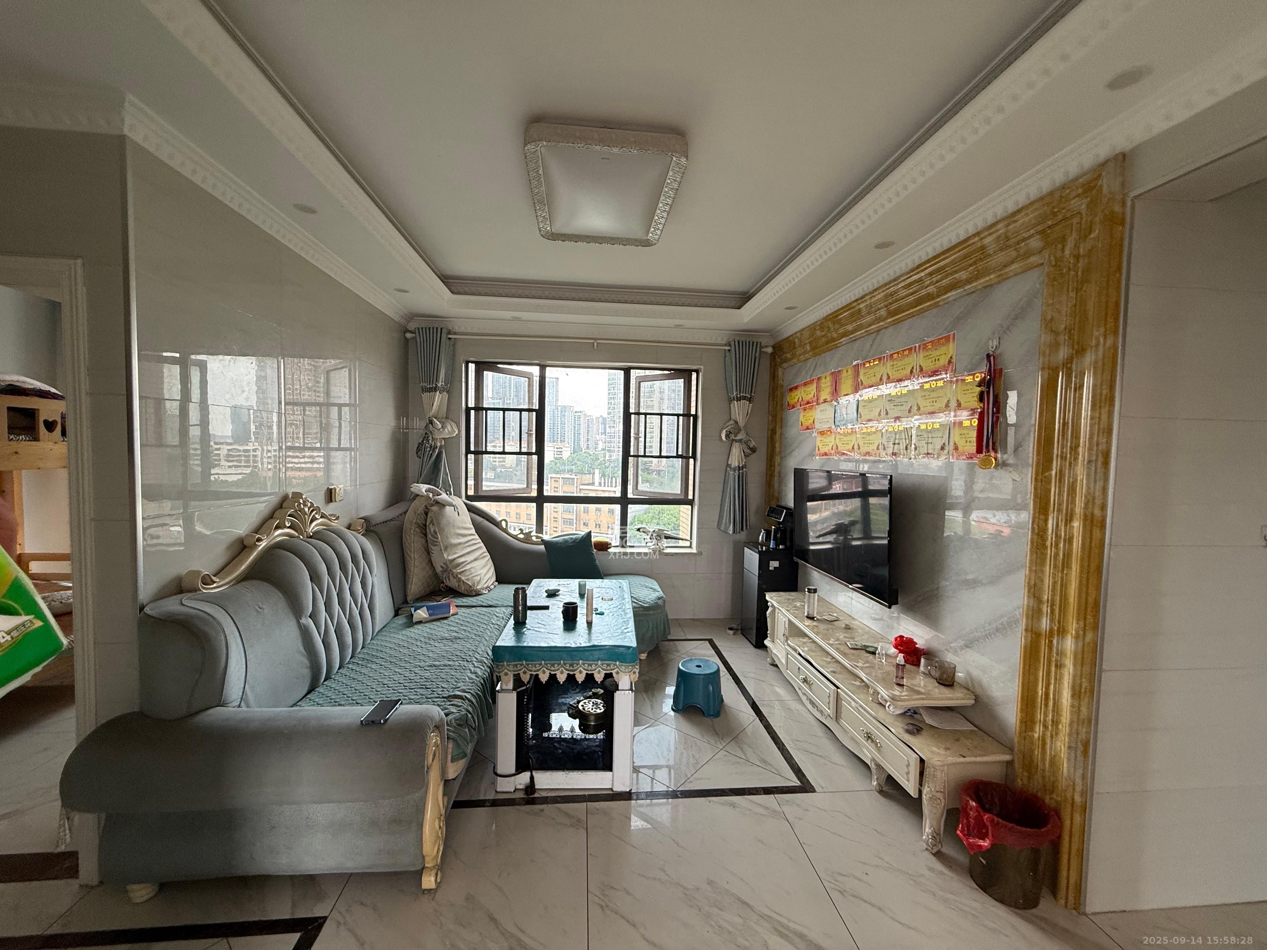 叠彩兰亭 3室2厅1卫 3000.0元/月 叠彩兰亭 3室2厅1卫 3000.0元/月室内图