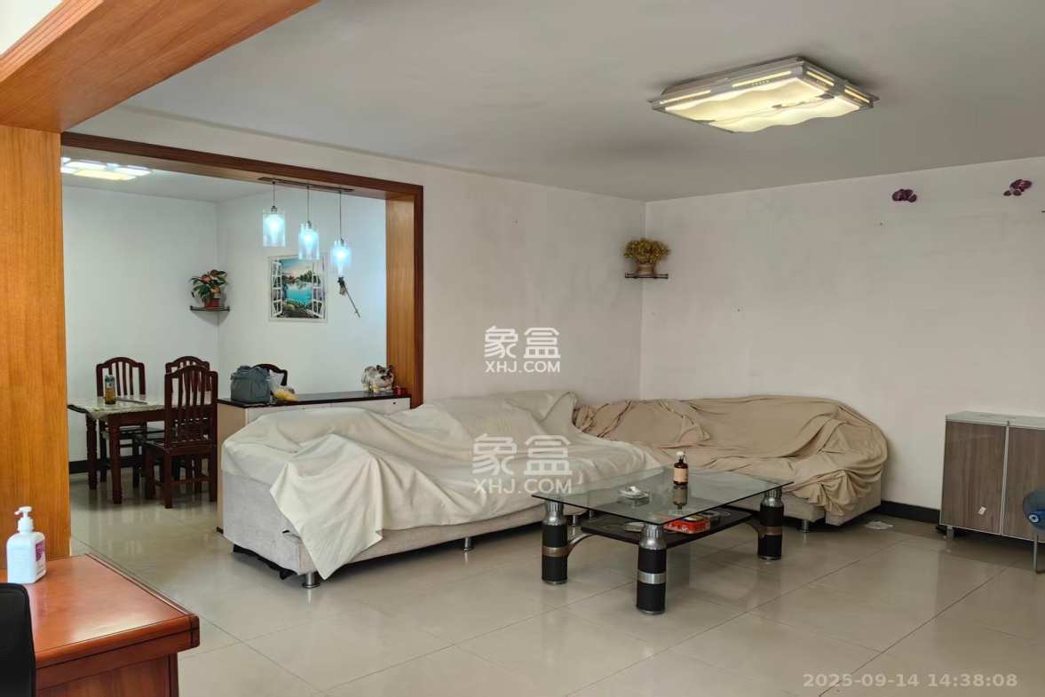 海利宿舍  3室2厅2卫    2600.0元/月 海利宿舍  3室2厅2卫    2600.0元/月室内图