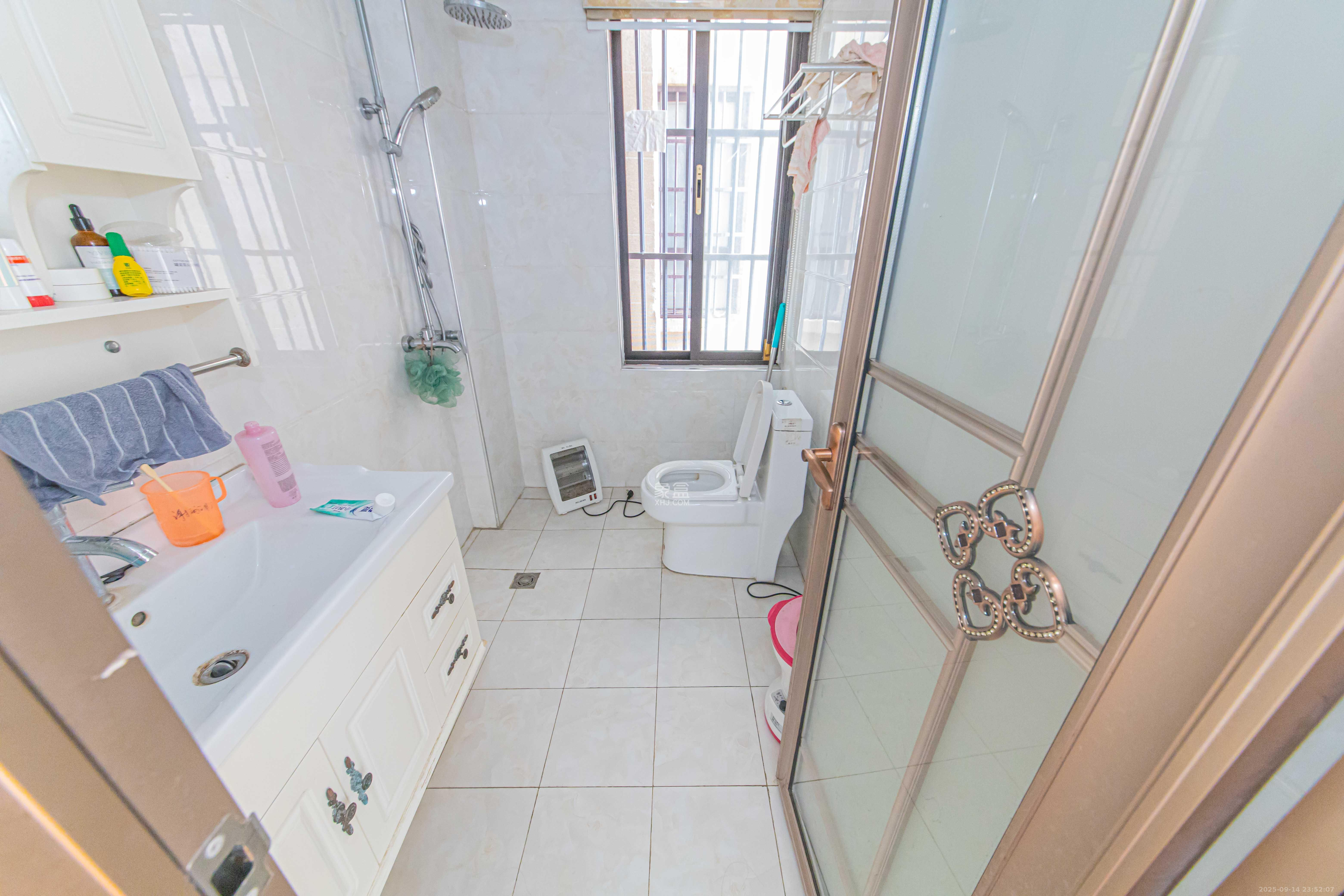 北辰中央公园A区 4室2厅1卫 130.8万 北辰中央公园A区 4室2厅1卫 130.8万卫生间