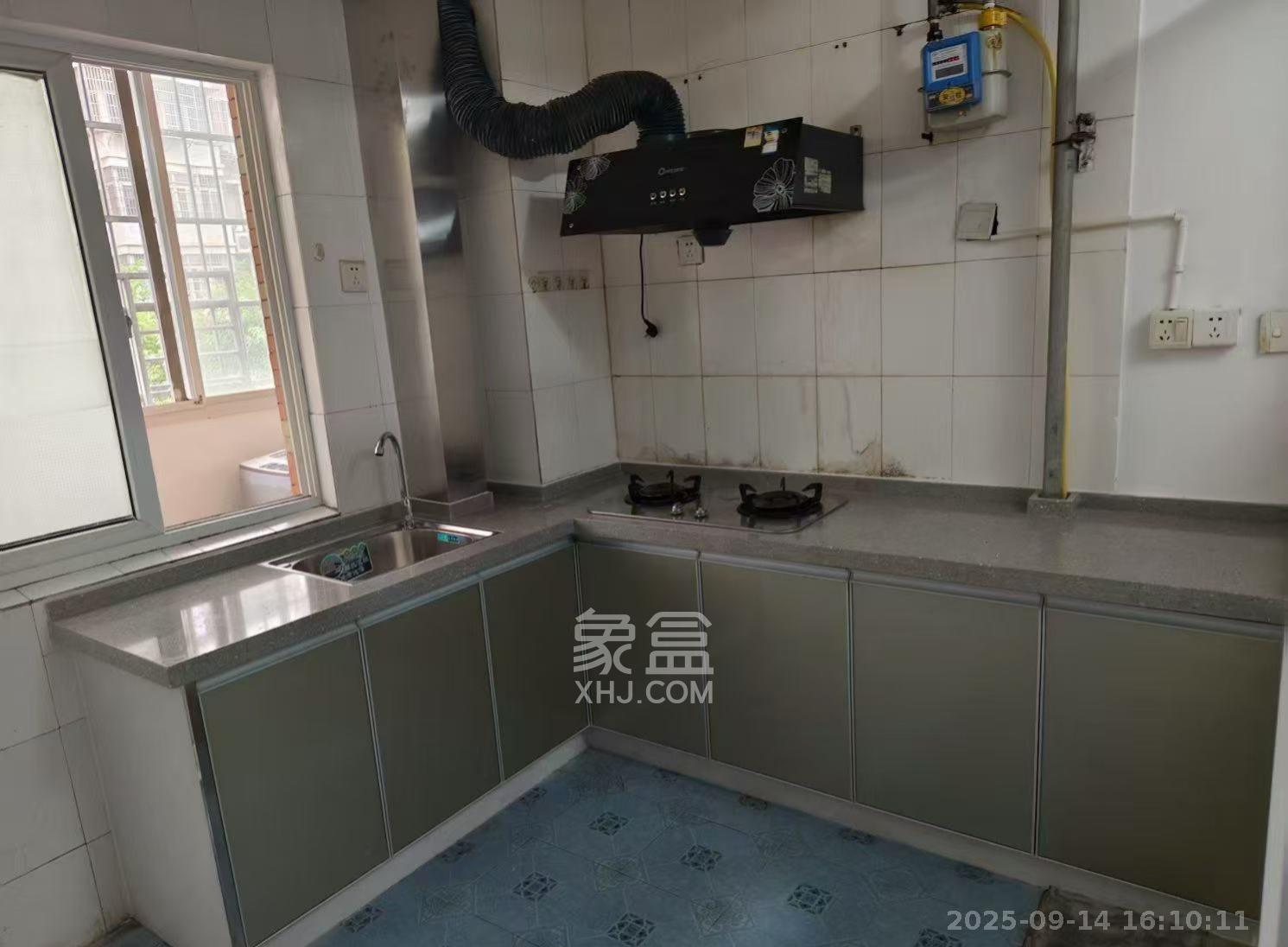 晶华美地 3室2厅1卫 1900.0元/月 晶华美地 3室2厅1卫 1900.0元/月室内图