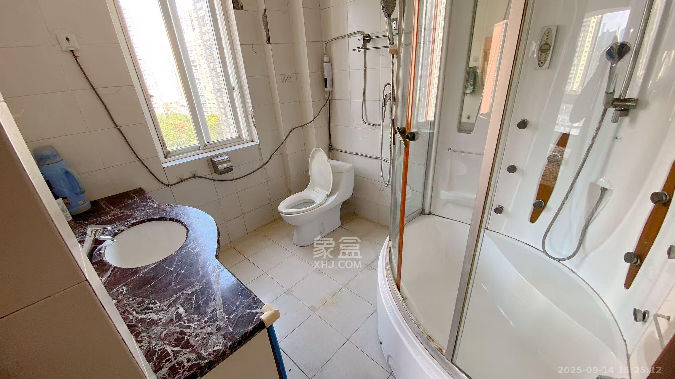 明珠苑  5室2厅1卫    3600.0元/月室内图