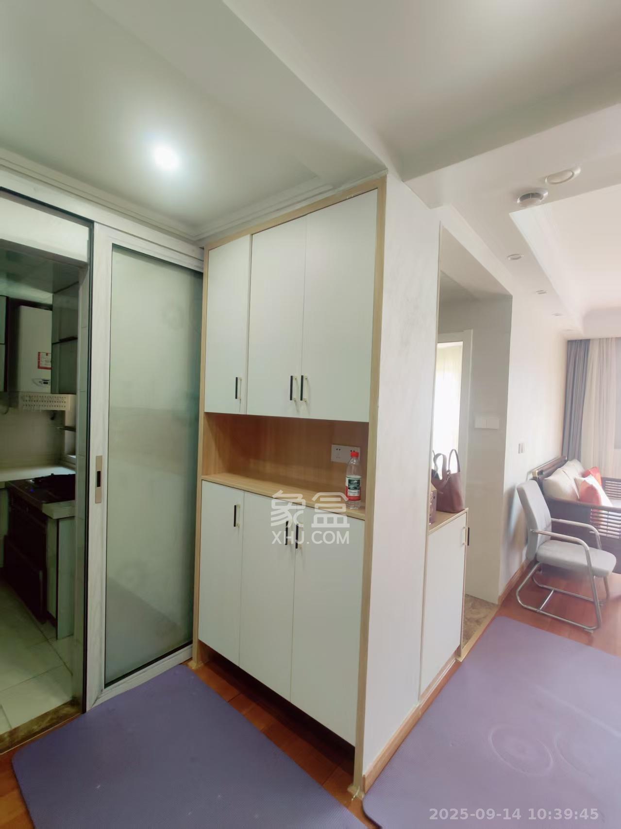 勤诚达境界城  3室2厅2卫    2400.0元/月 勤诚达境界城  3室2厅2卫    2400.0元/月室内图