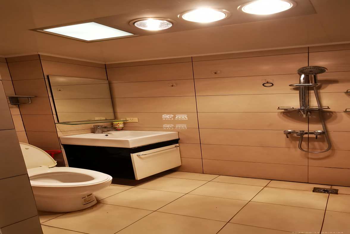 佳天国际新城 3室2厅2卫 3800.0元/月 佳天国际新城 3室2厅2卫 3800.0元/月室内图