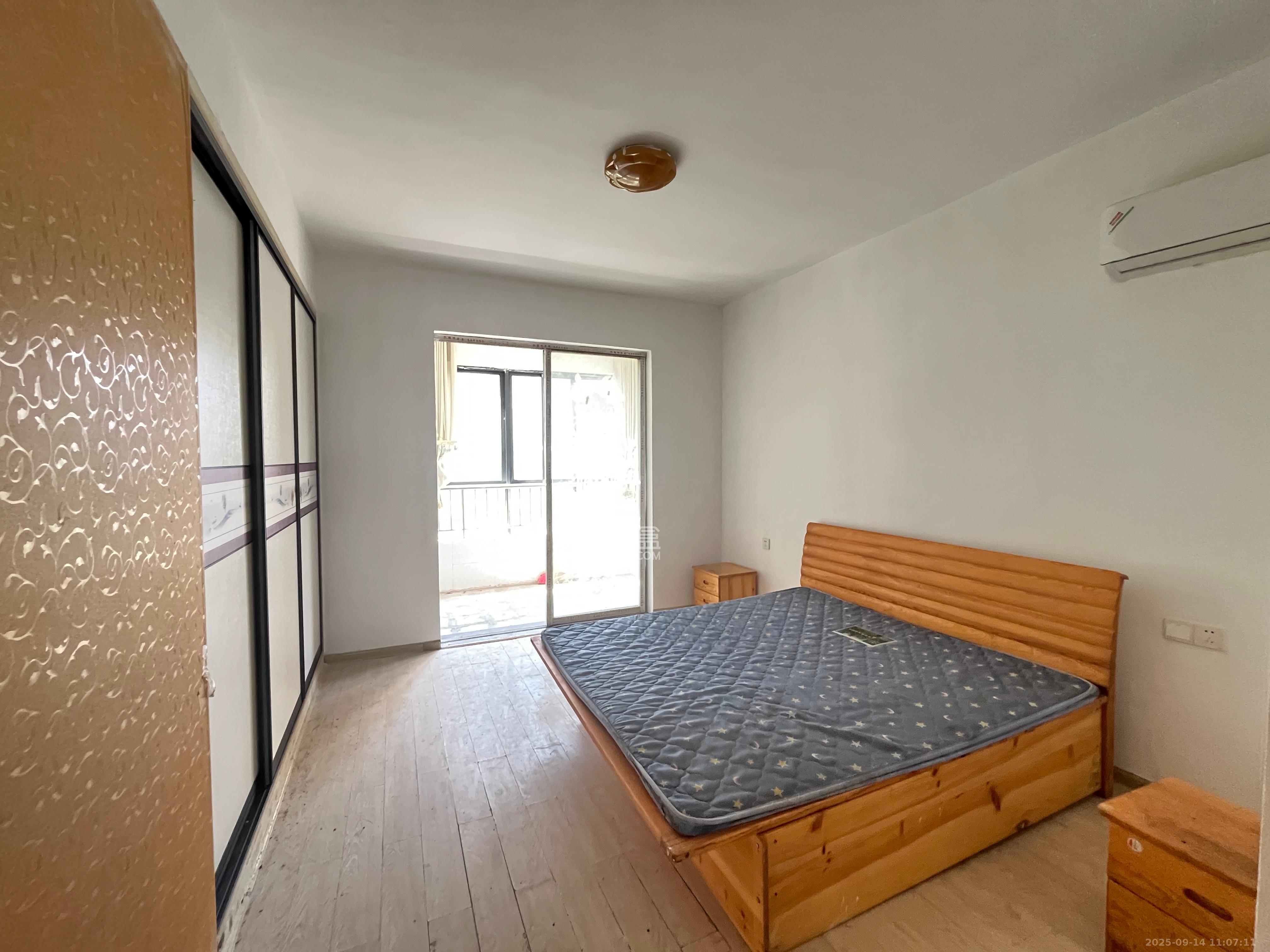 湖南省地震局单位宿舍  3室2厅2卫    2500.0元/月室内图