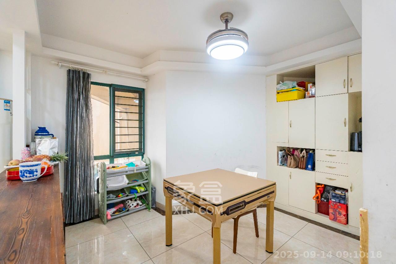 维一星城原山苑 4室2厅1卫 2300.0元/月 维一星城原山苑 4室2厅1卫 2300.0元/月室内图