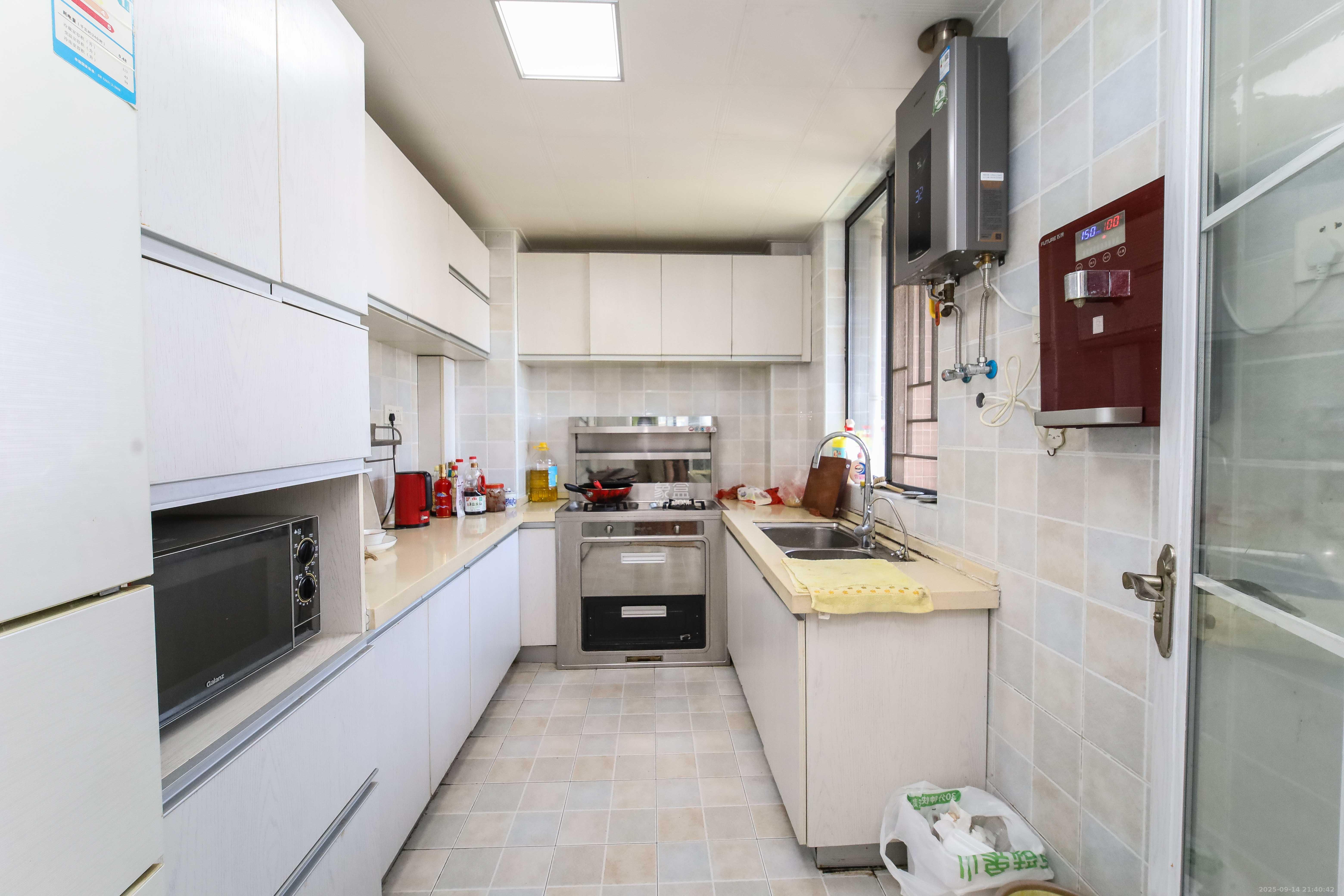 湘域熙岸 3室2厅1卫 115.0万 湘域熙岸 3室2厅1卫 115.0万厨房