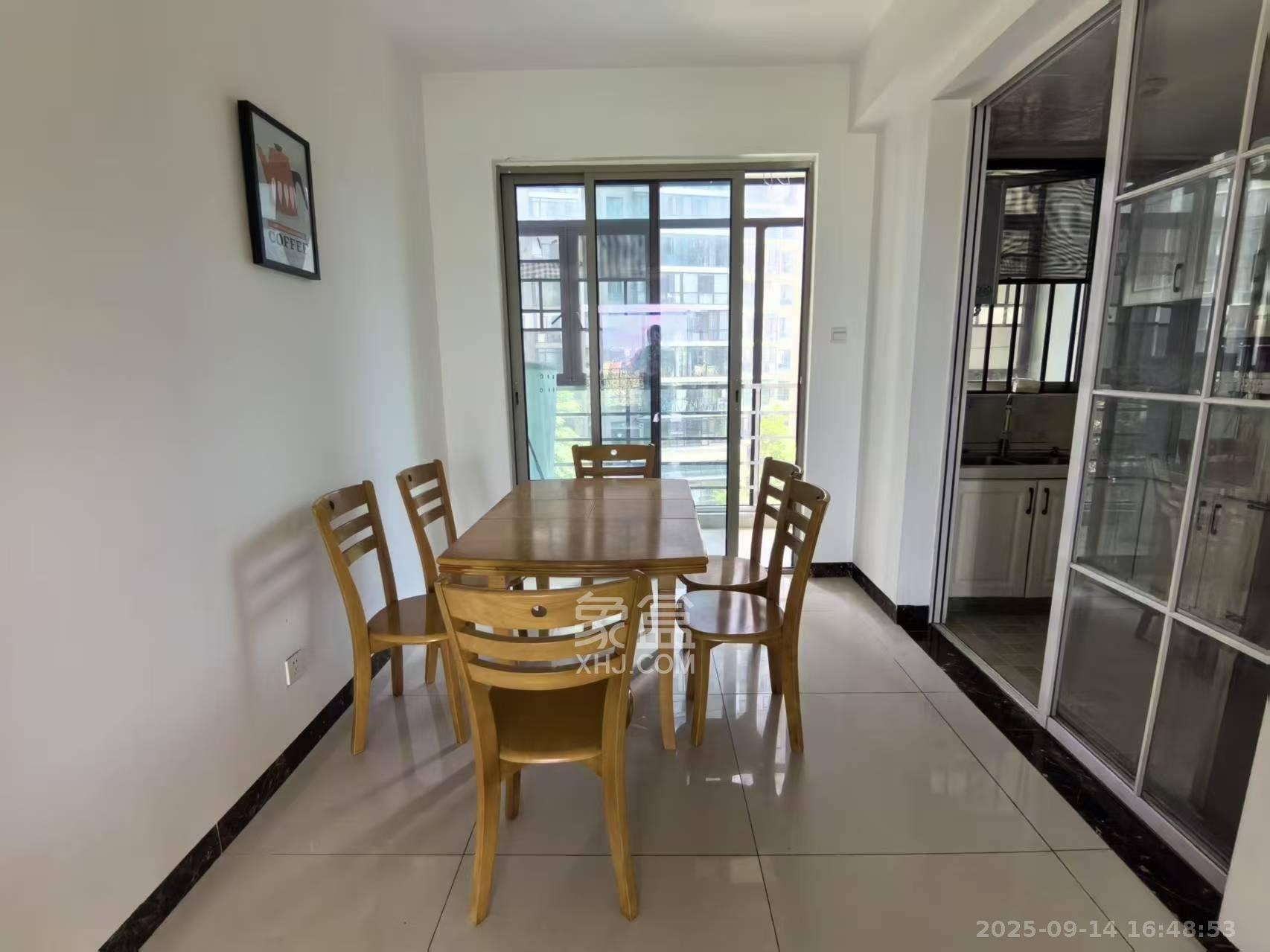 梅溪湖金茂湾  4室2厅2卫    2600.0元/月室内图