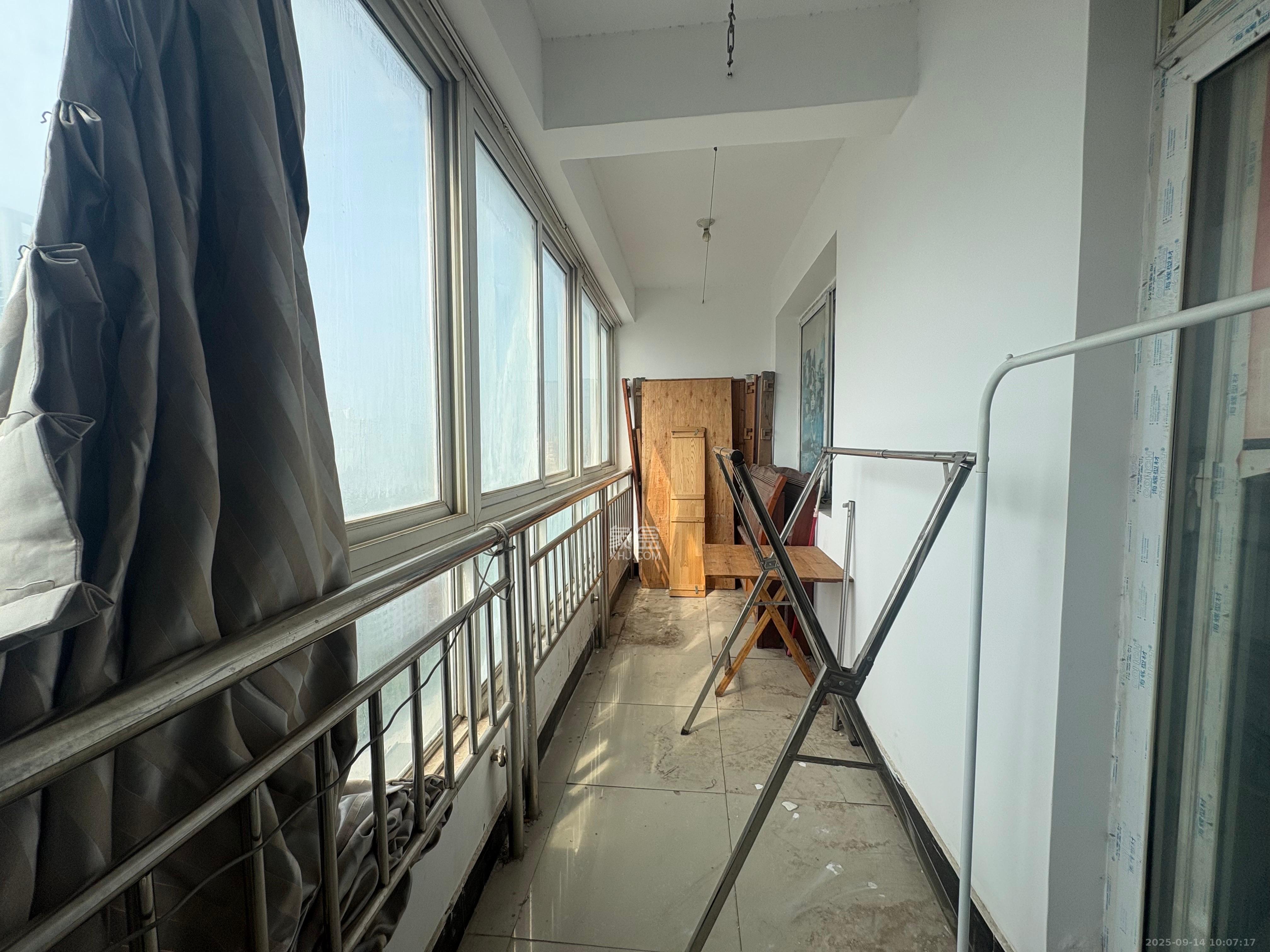 星沙教师公寓  3室2厅2卫    1600.0元/月 星沙教师公寓  3室2厅2卫    1600.0元/月室内图