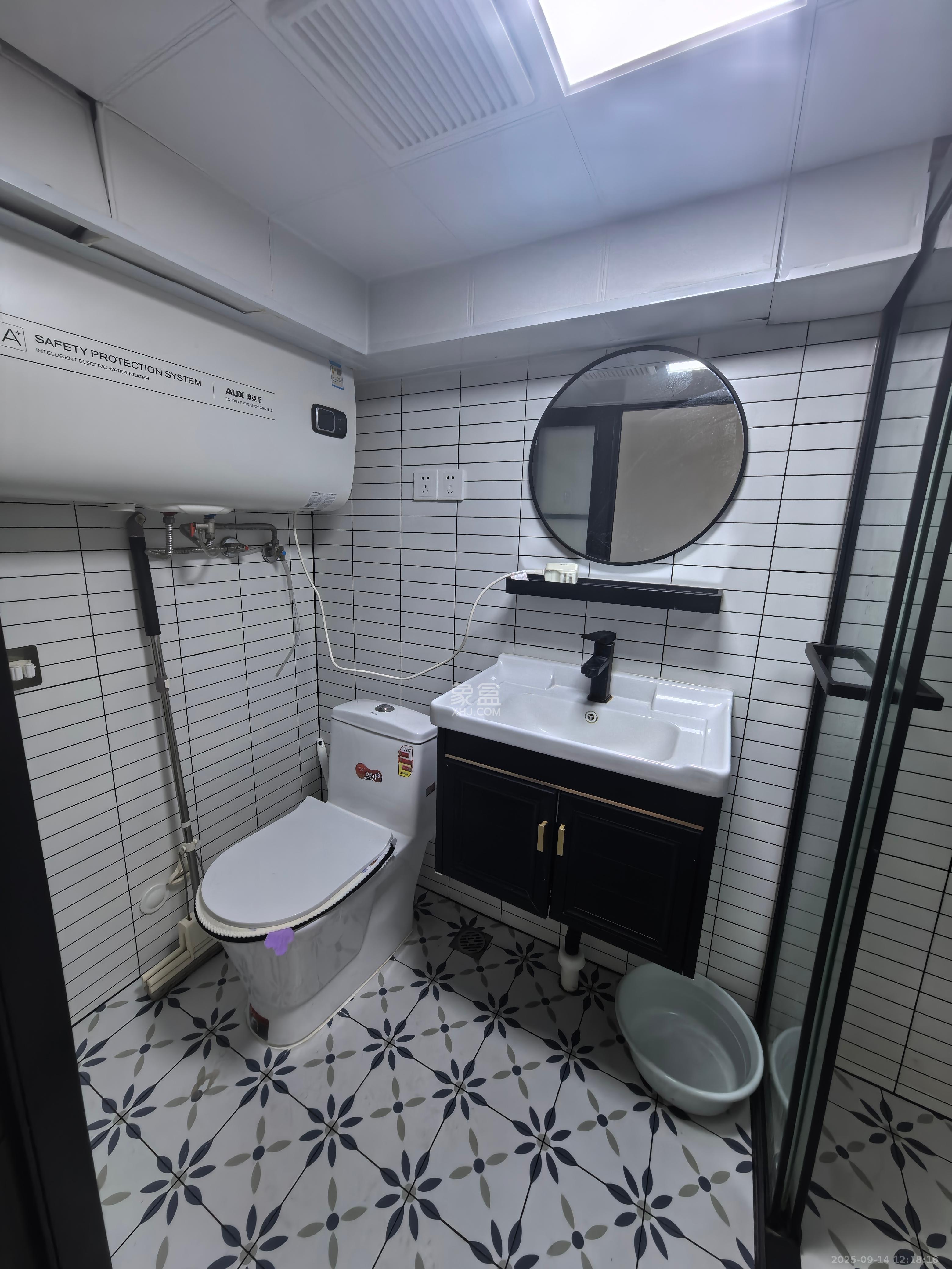 弘坤云寓 1室1厅1卫 1800.0元/月 弘坤云寓 1室1厅1卫 1800.0元/月室内图