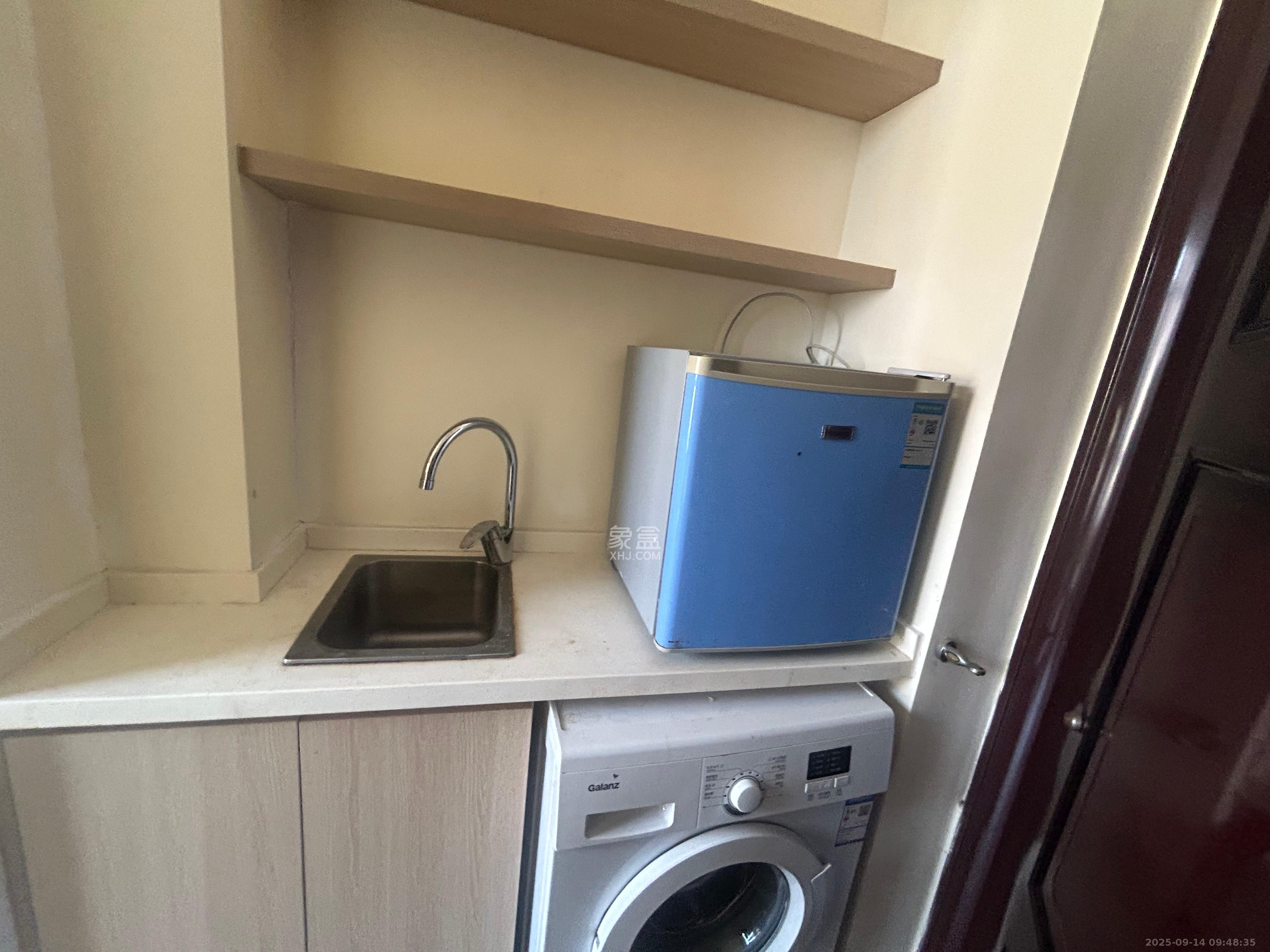 兰亭湾畔 1室1厅1卫 1100.0元/月 兰亭湾畔 1室1厅1卫 1100.0元/月室内图