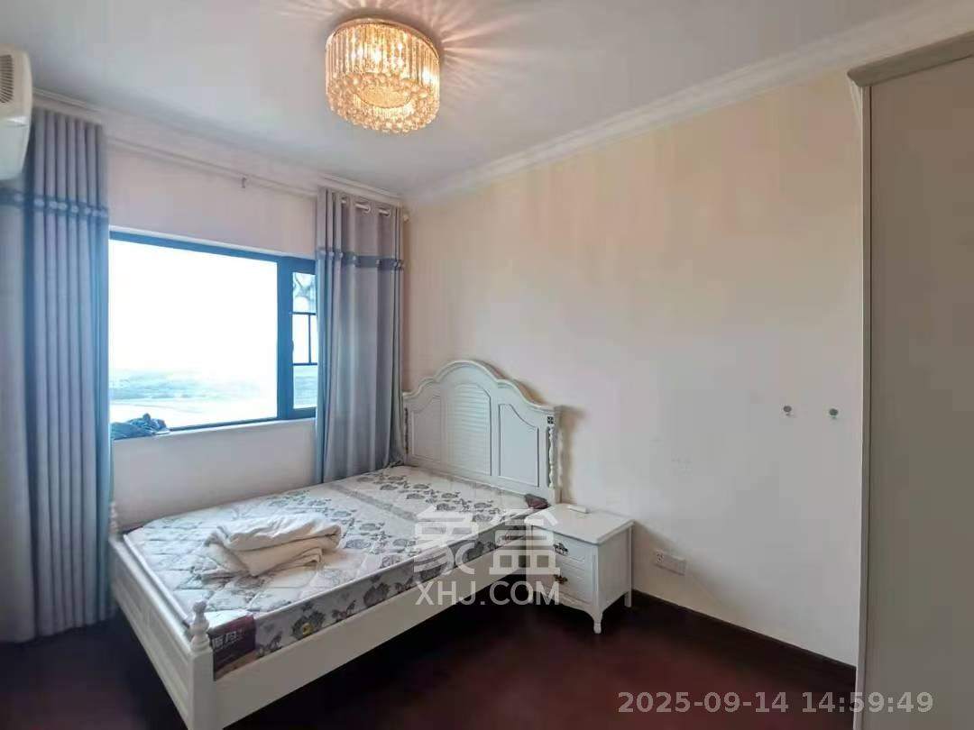 恒大翡翠华庭  1室2厅1卫    2500.0元/月室内图