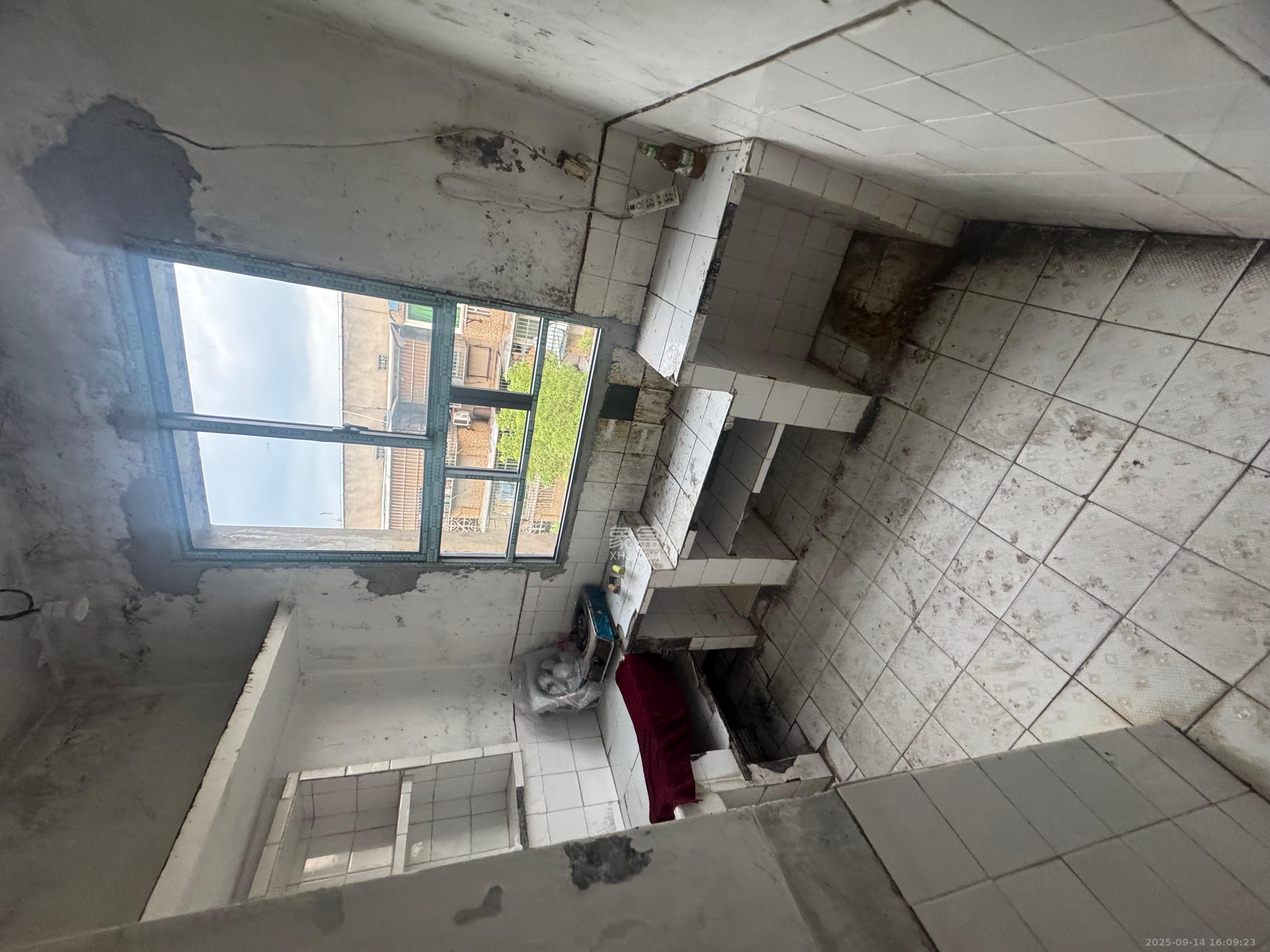 长坡社区 2室1厅1卫 1000.0元/月 长坡社区 2室1厅1卫 1000.0元/月室内图