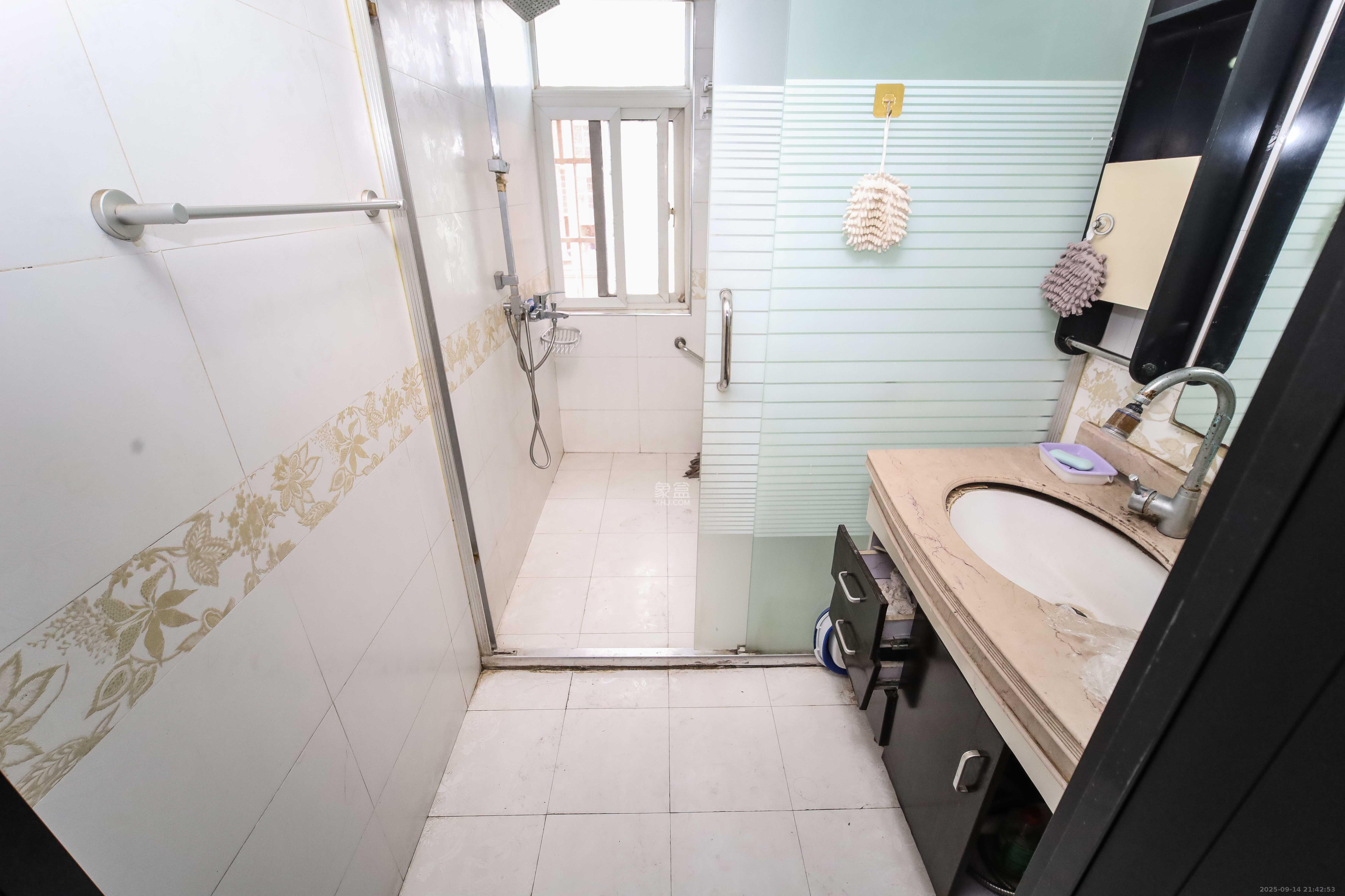 上河国际C区 4室2厅2卫 99.0万 上河国际C区 4室2厅2卫 99.0万卫生间