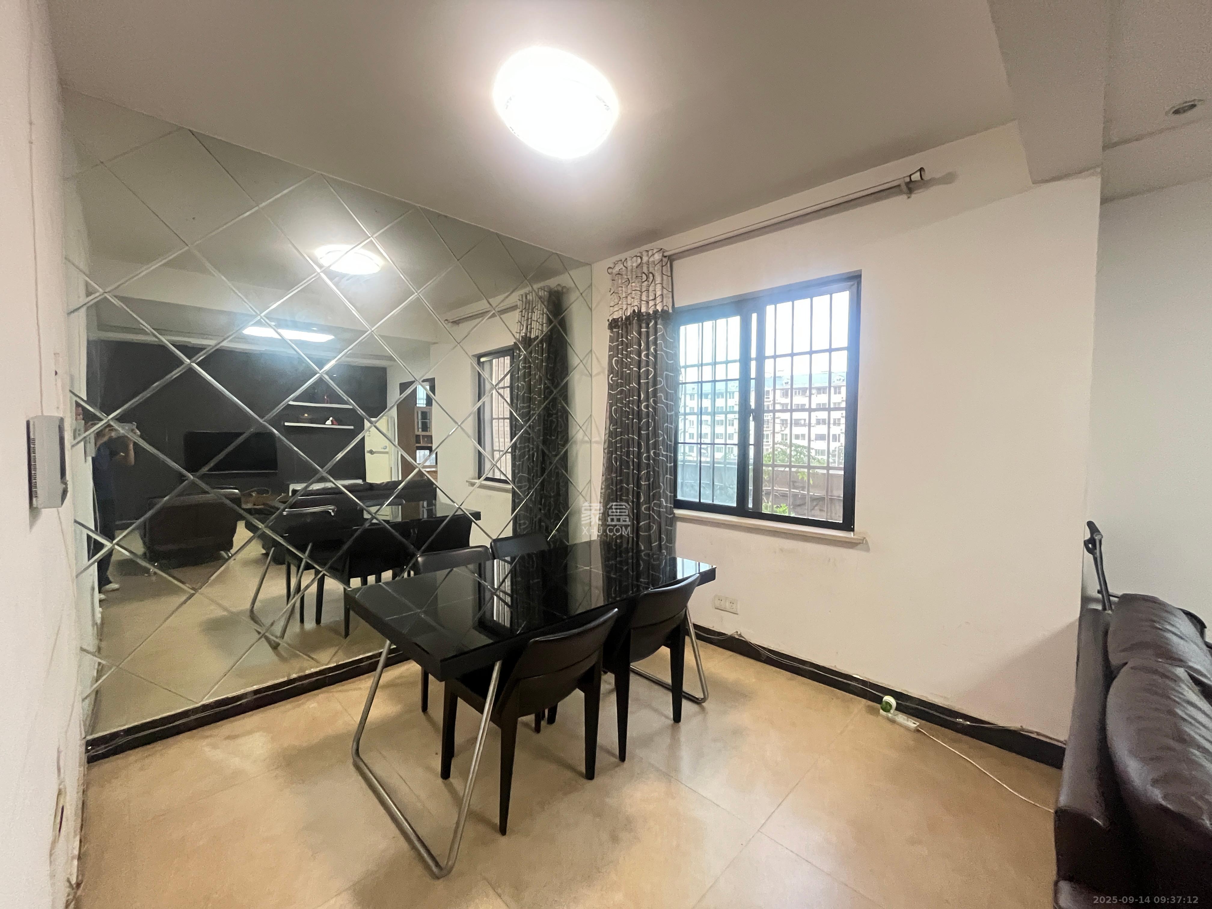 沁园春御院  3室2厅2卫    2600.0元/月室内图