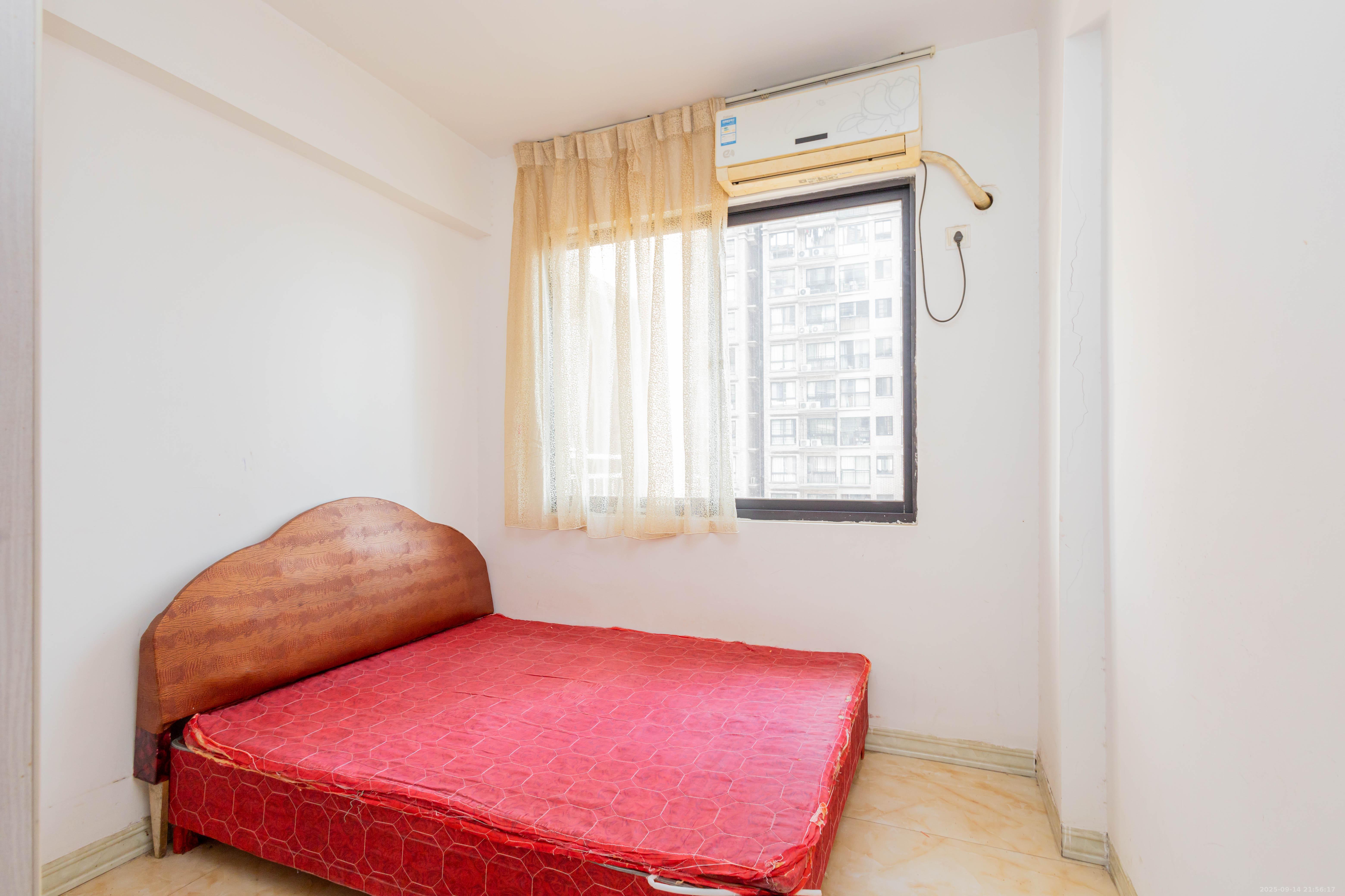 康桥长郡  2室2厅1卫    39.8万 康桥长郡  2室2厅1卫    39.8万卧室