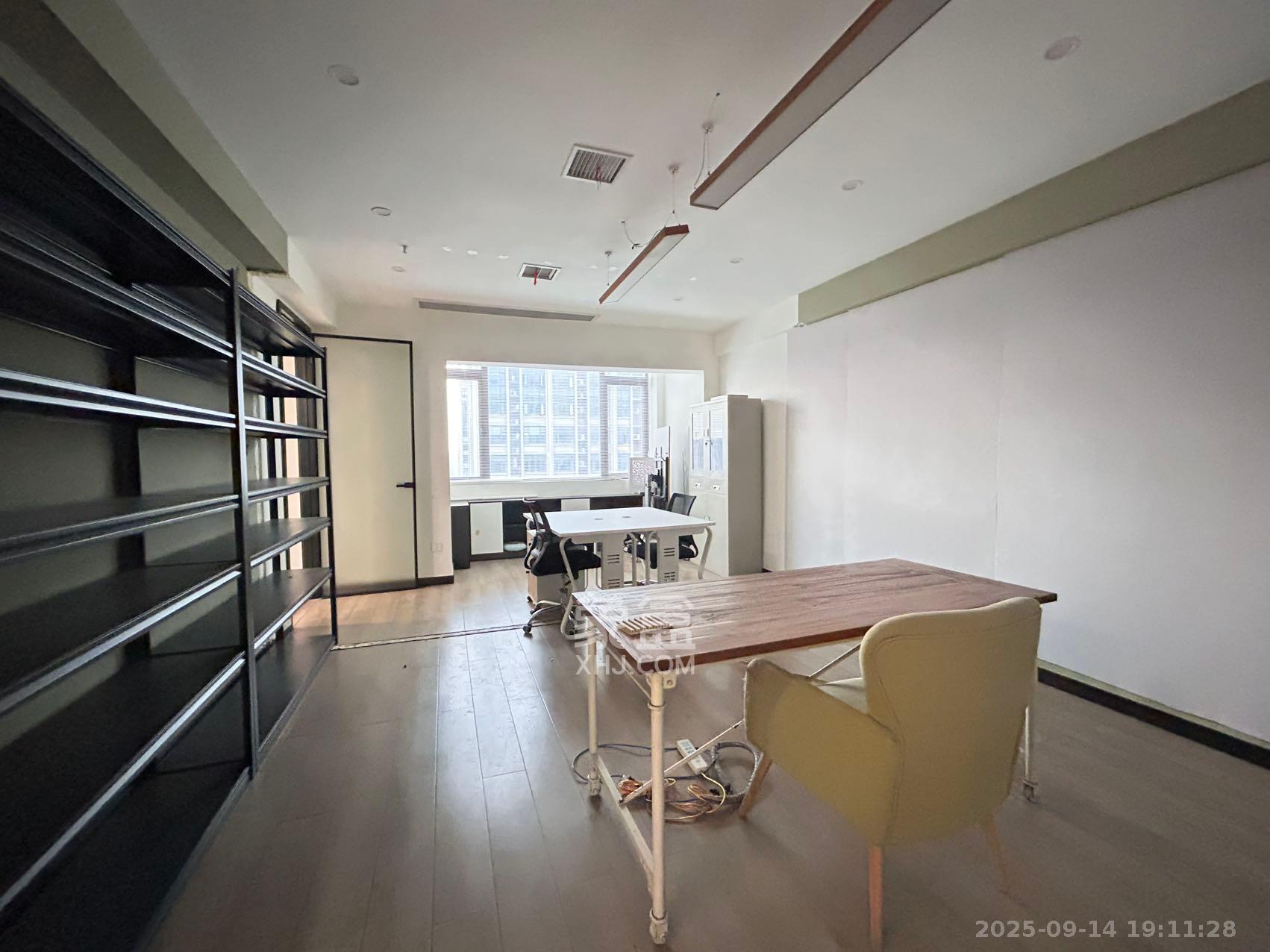 喜盈门范城 1室1厅0卫 12500.0元/月 喜盈门范城 1室1厅0卫 12500.0元/月室内图