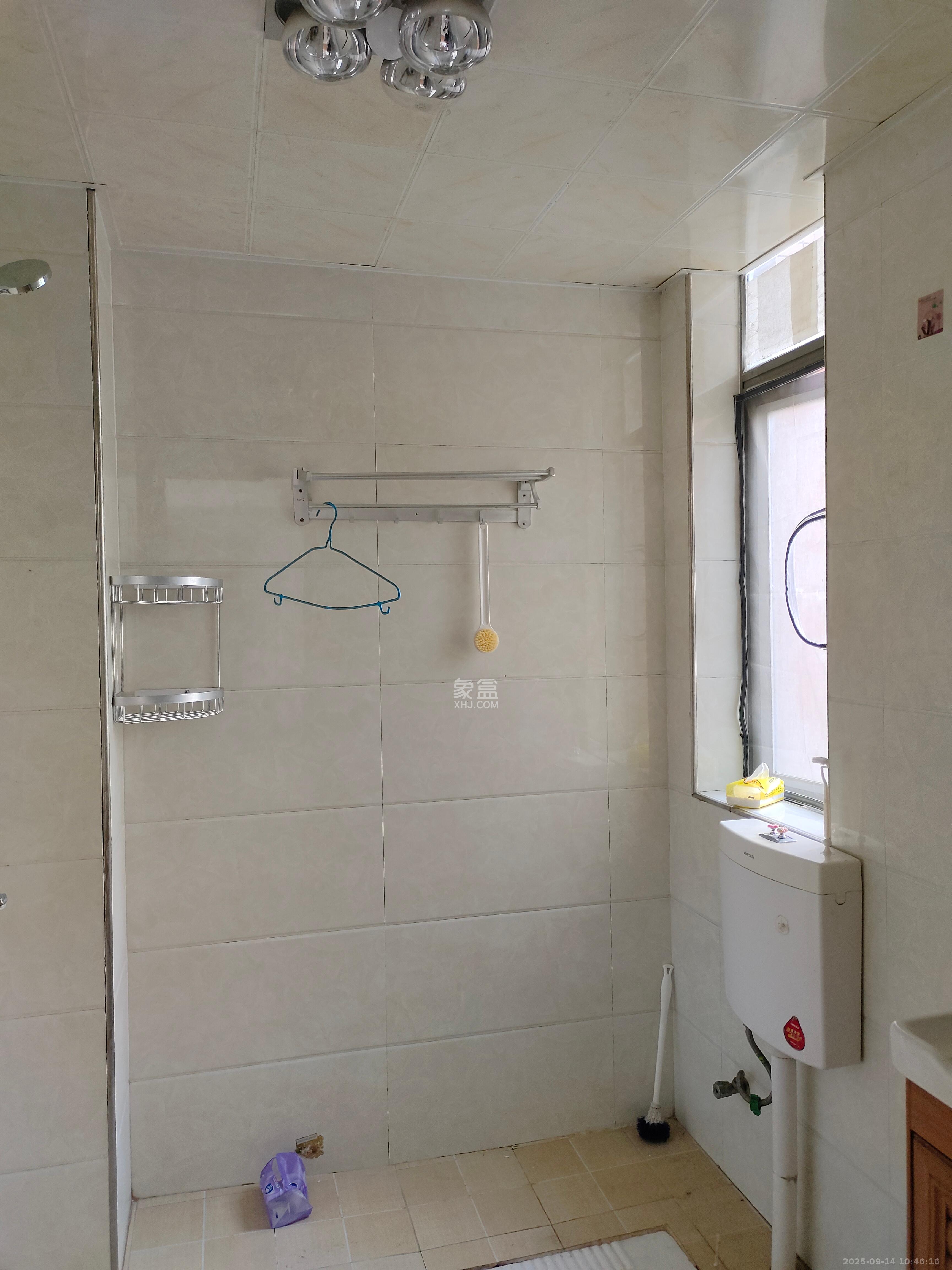 新城新世界一二三期 3室2厅1卫 2200.0元/月 新城新世界一二三期 3室2厅1卫 2200.0元/月室内图