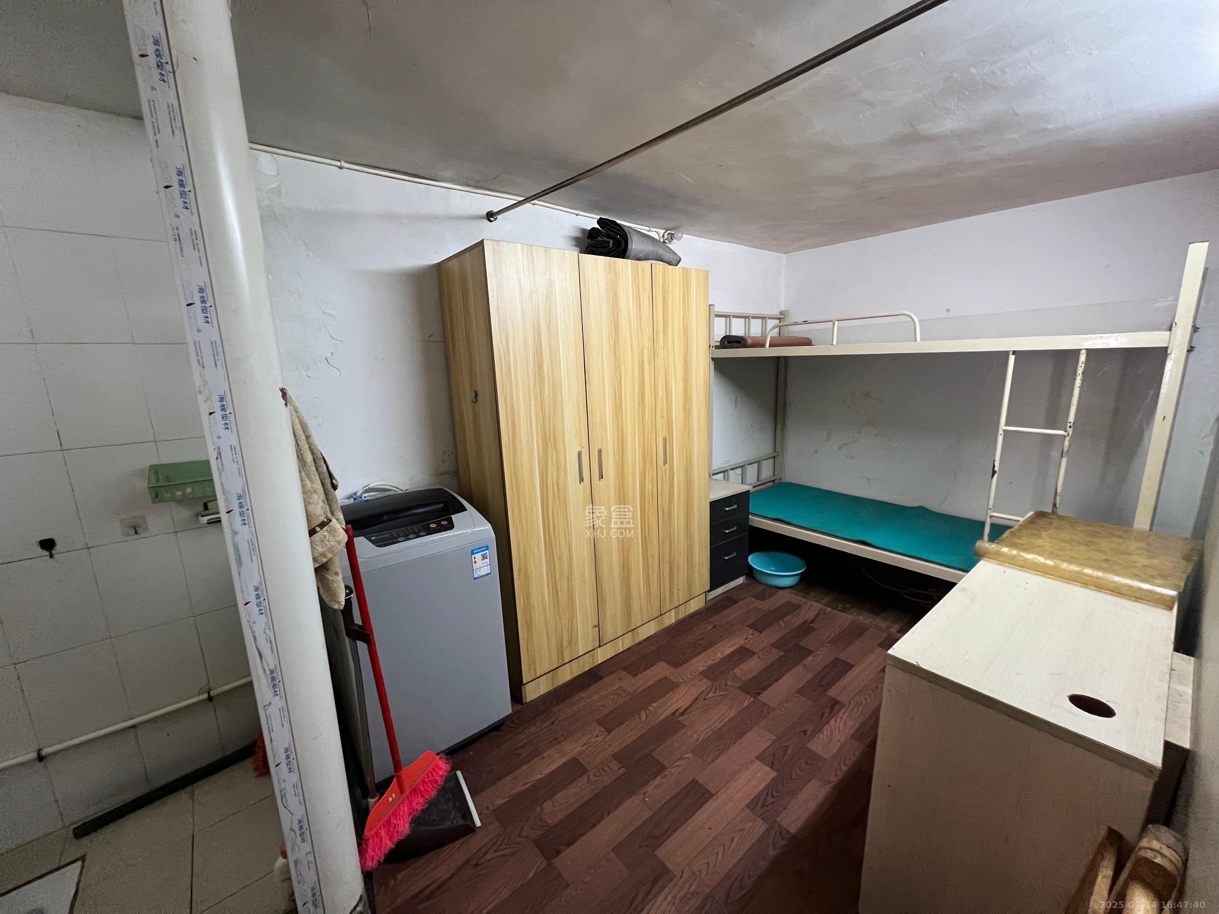 南建公寓  1室0厅0卫    900.0元/月