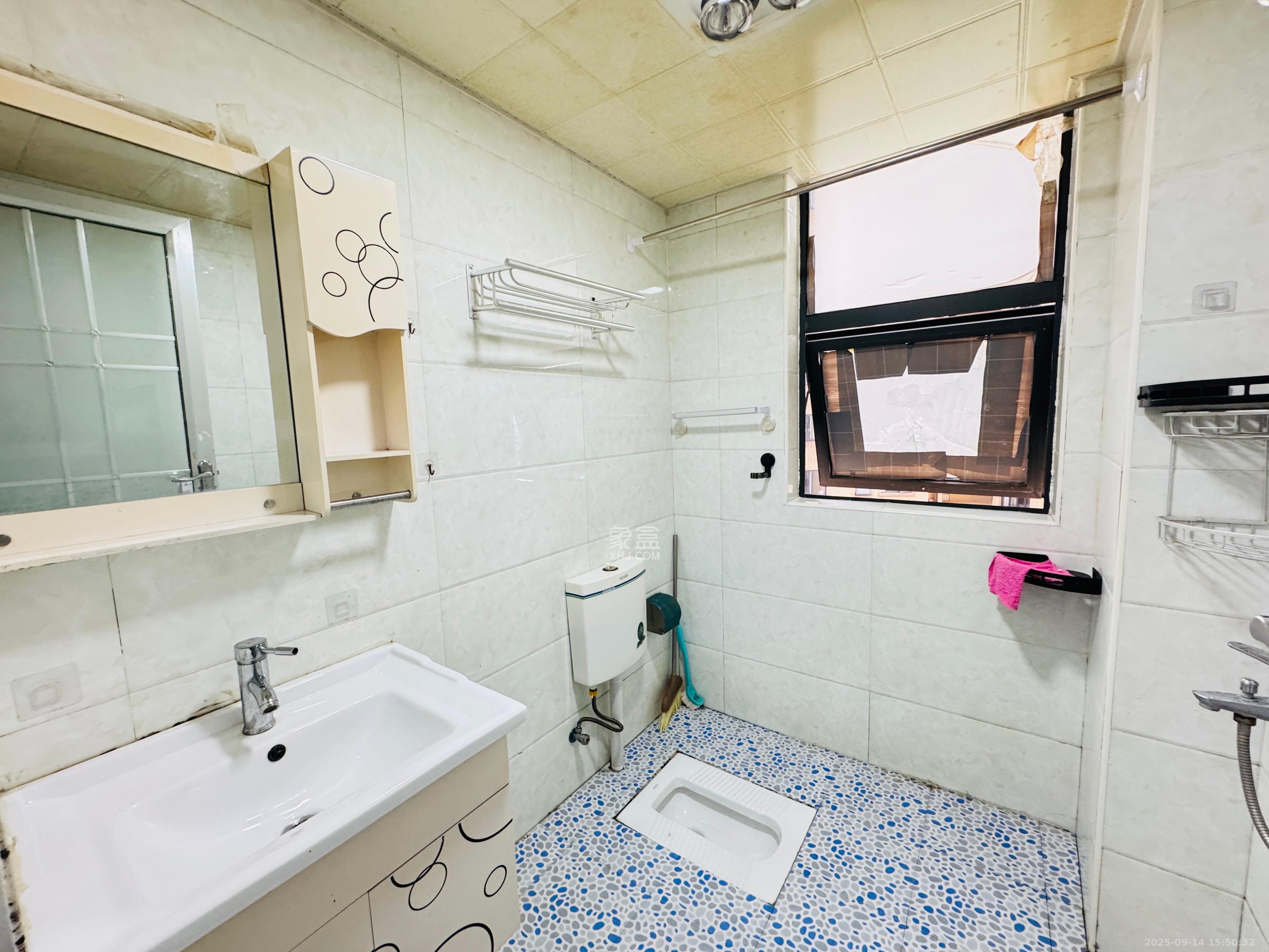 乾城（兴旺乾城）  3室2厅1卫    1800.0元/月室内图