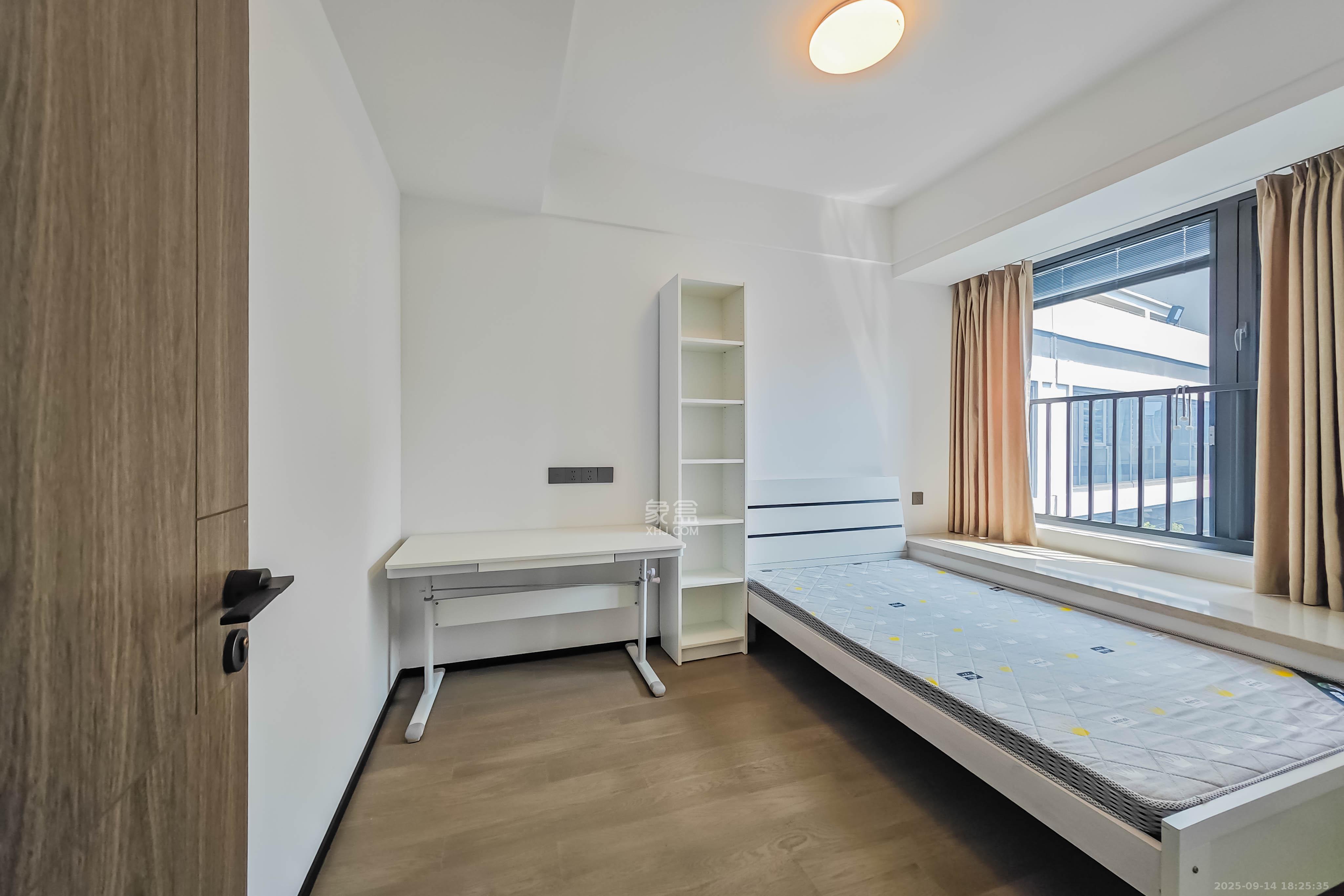 轨道万科悦府 3室2厅2卫 142.8万 轨道万科悦府 3室2厅2卫 142.8万卧室