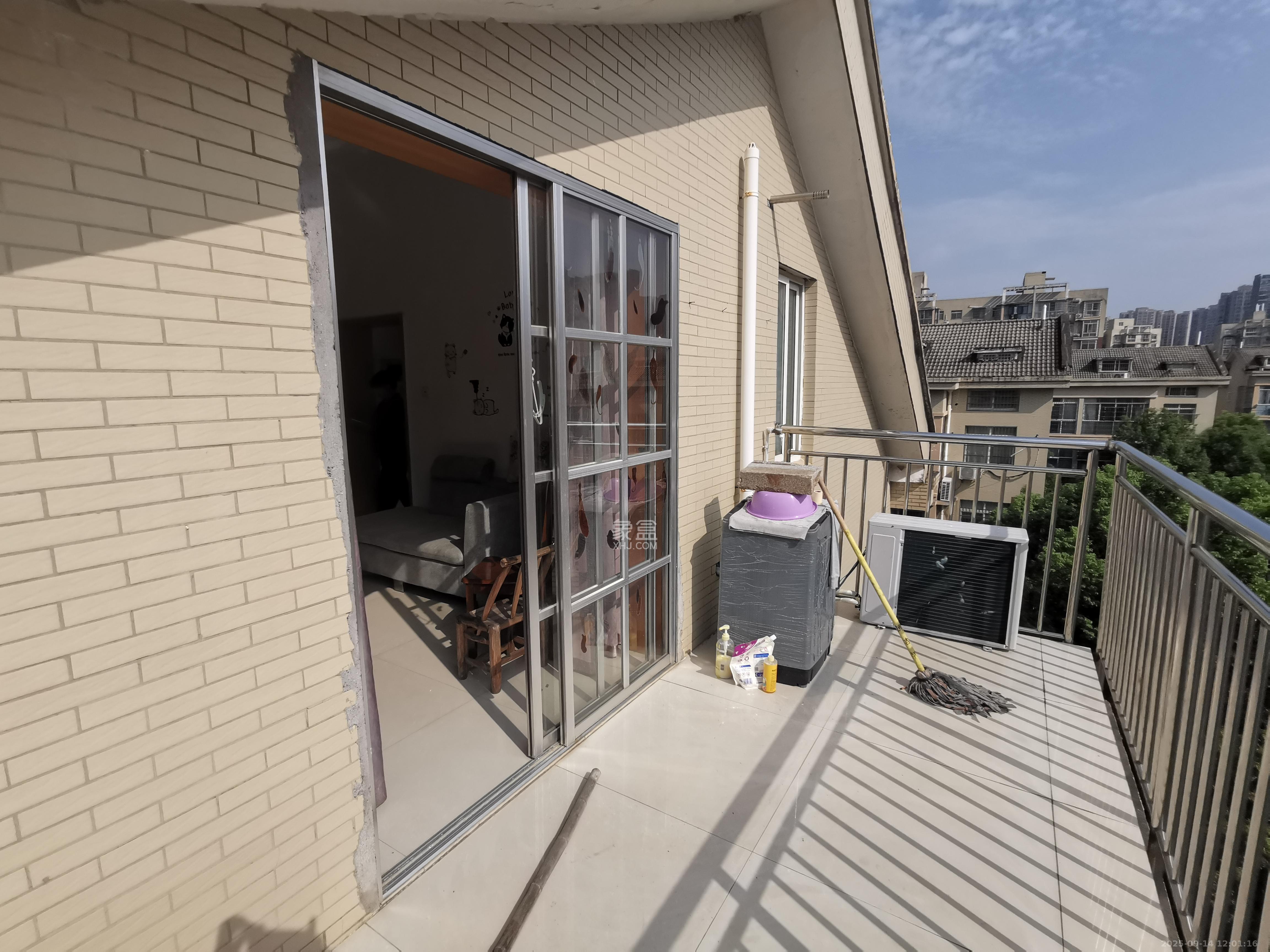 鄱阳小区 1室1厅1卫 900.0元/月 鄱阳小区 1室1厅1卫 900.0元/月室内图