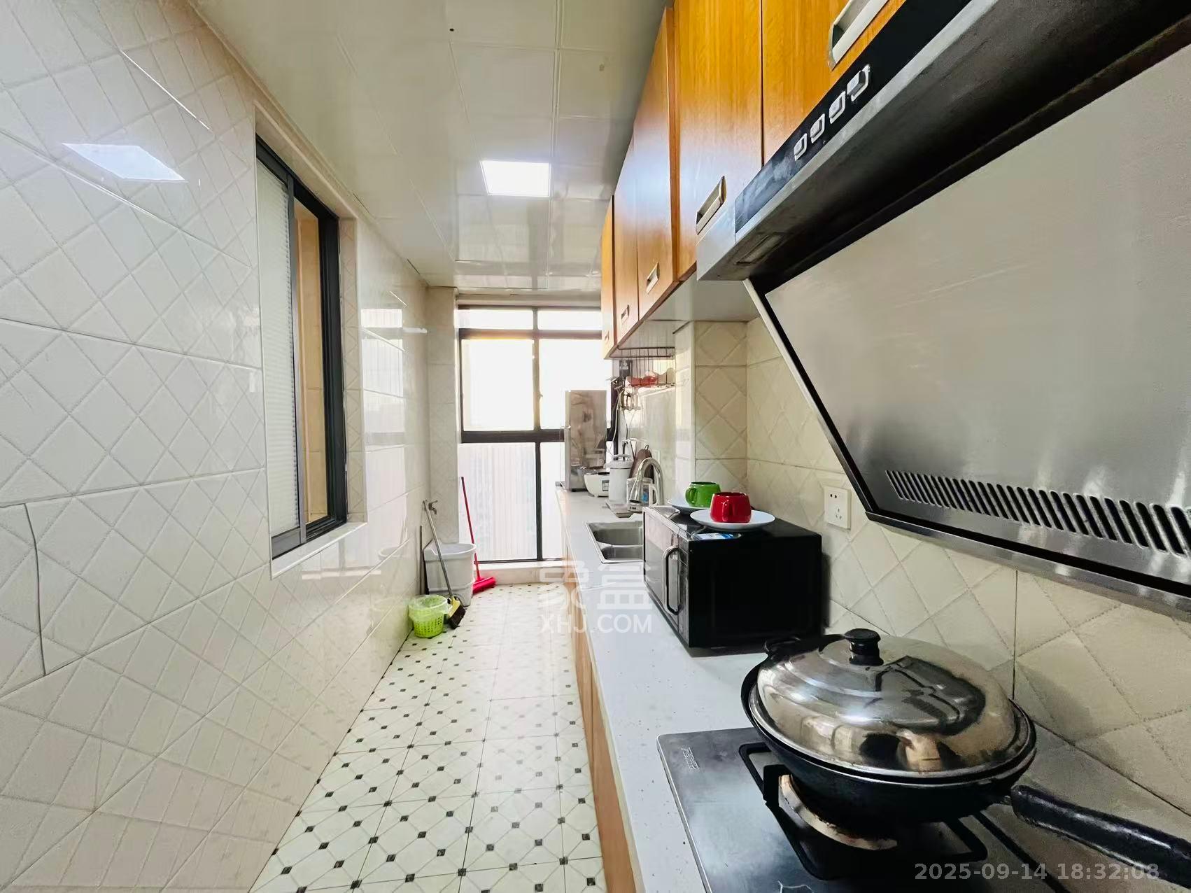 鑫远御文台一期 3室2厅1卫 2000.0元/月 鑫远御文台一期 3室2厅1卫 2000.0元/月室内图