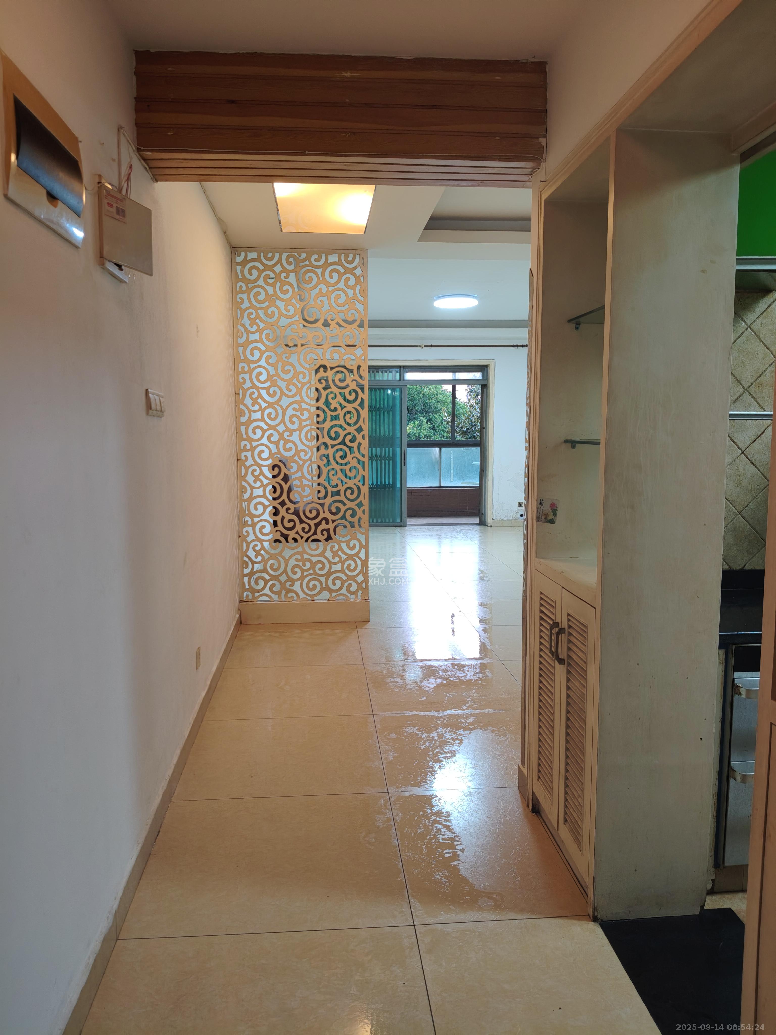 新城新世界一二三期  3室2厅1卫    2600.0元/月室内图