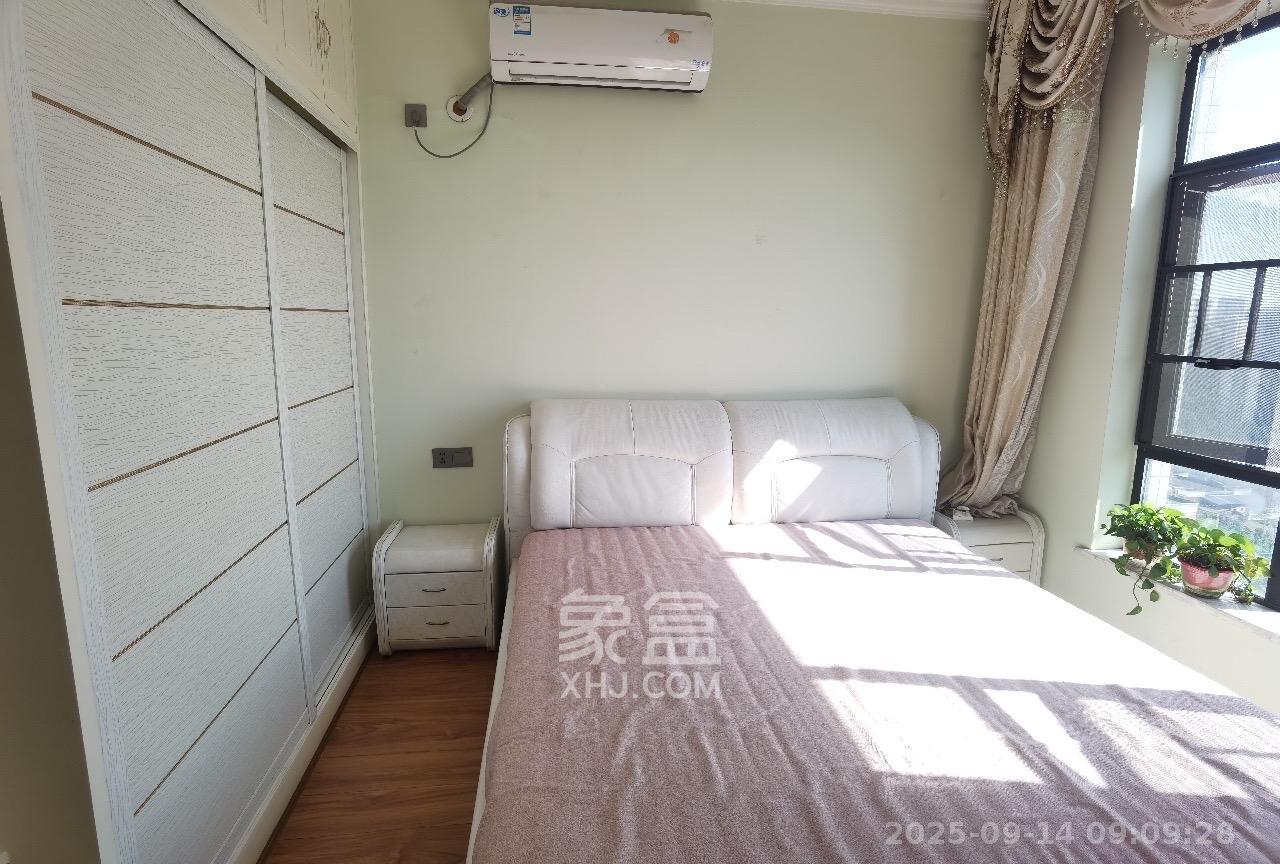 天元涉外景园B区  2室2厅1卫   2400.00元/月室内图