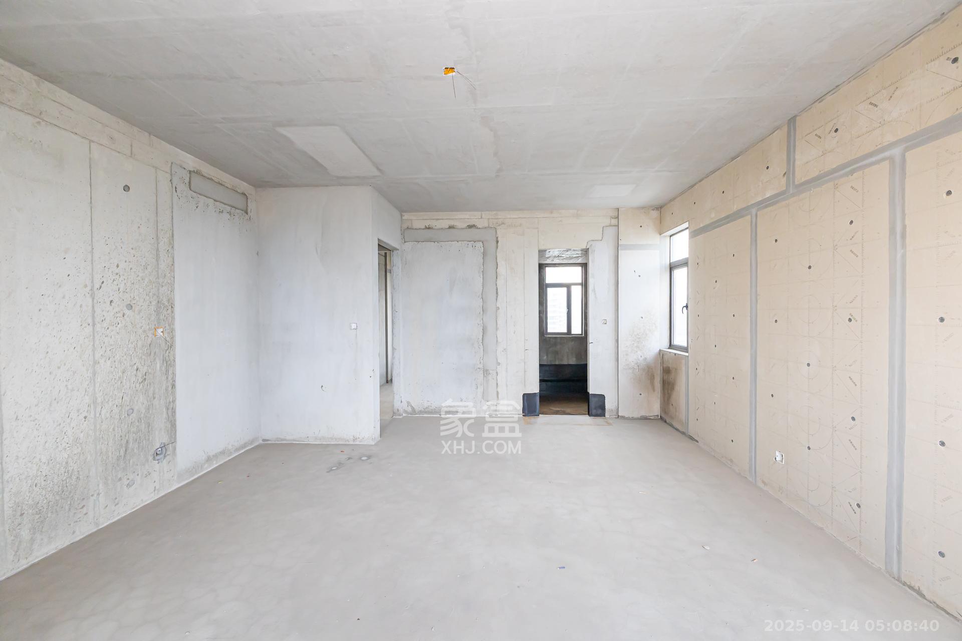 润和湘江天地AB区  4室2厅2卫    210.0万卧室