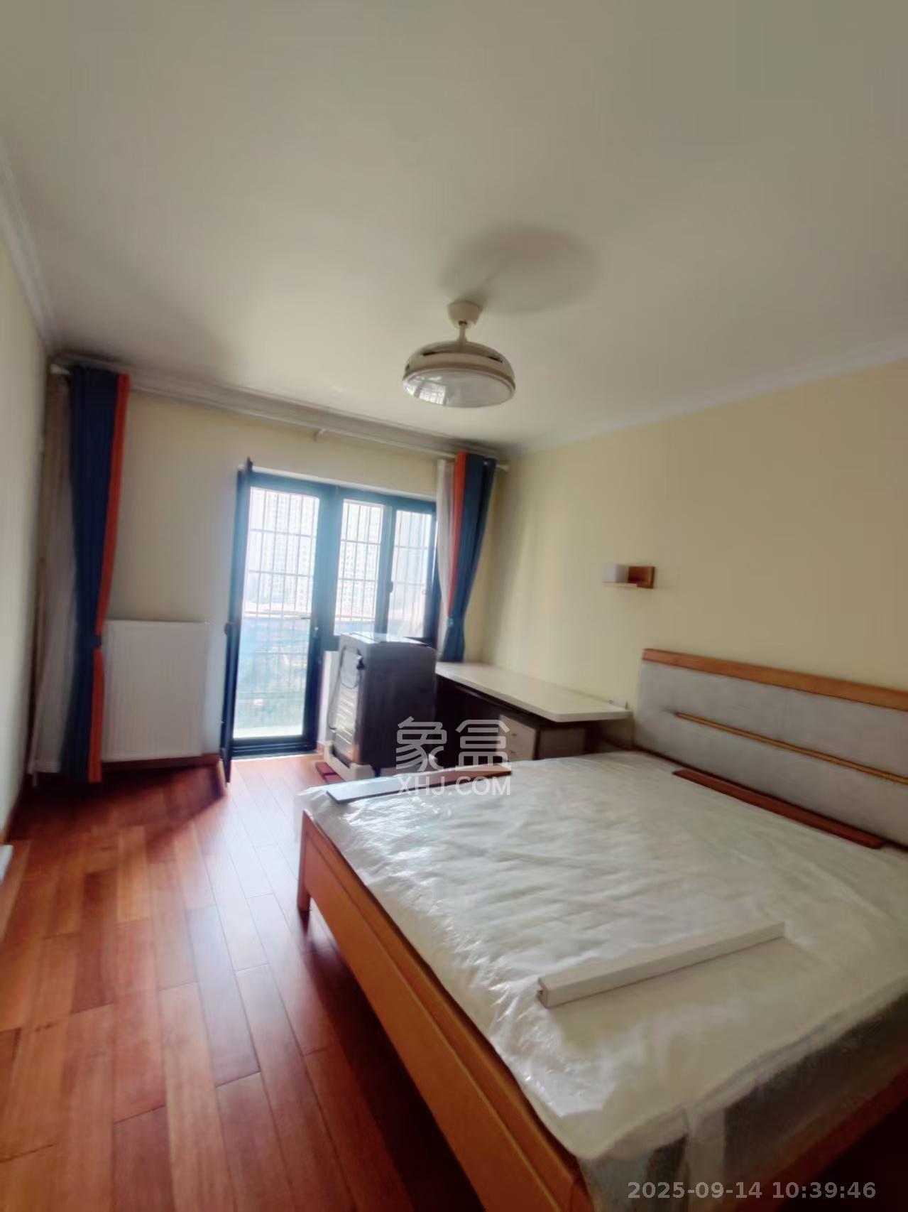 勤诚达境界城  3室2厅2卫    2400.0元/月 勤诚达境界城  3室2厅2卫    2400.0元/月室内图