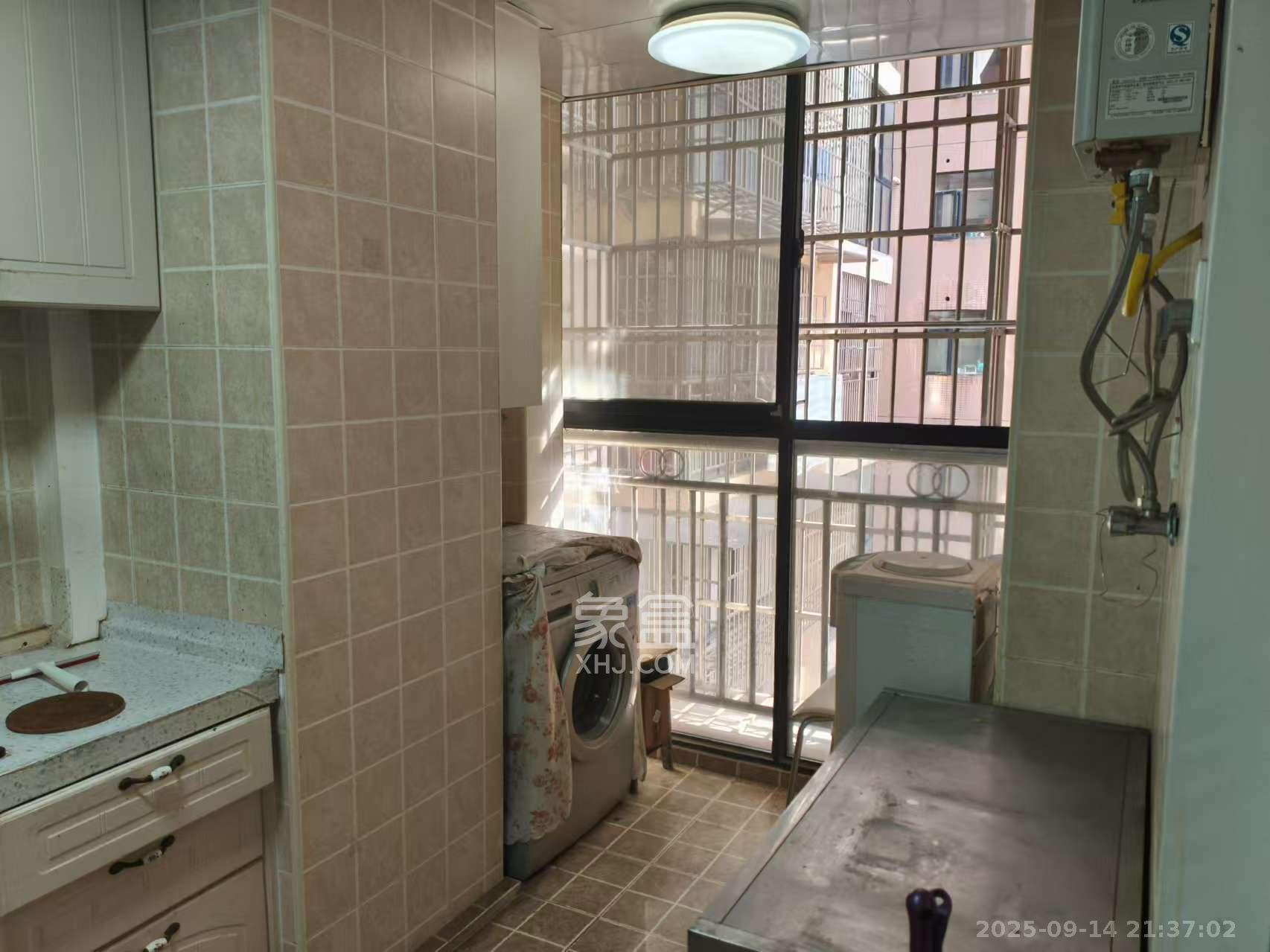 湘诚嘉园  2室2厅1卫    2400.0元/月室内图