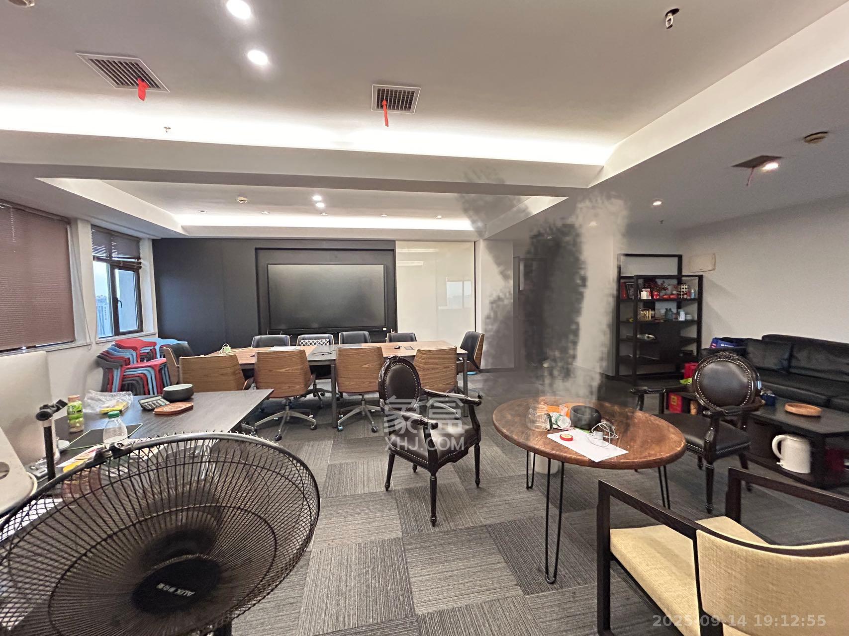 喜盈门范城 2室1厅0卫 15000.0元/月 喜盈门范城 2室1厅0卫 15000.0元/月室内图