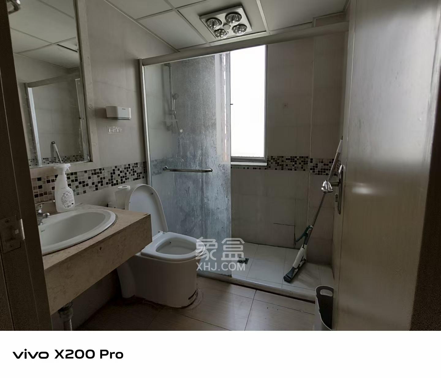 新城新世界一二三期 2室2厅1卫 2300.0元/月 新城新世界一二三期 2室2厅1卫 2300.0元/月室内图