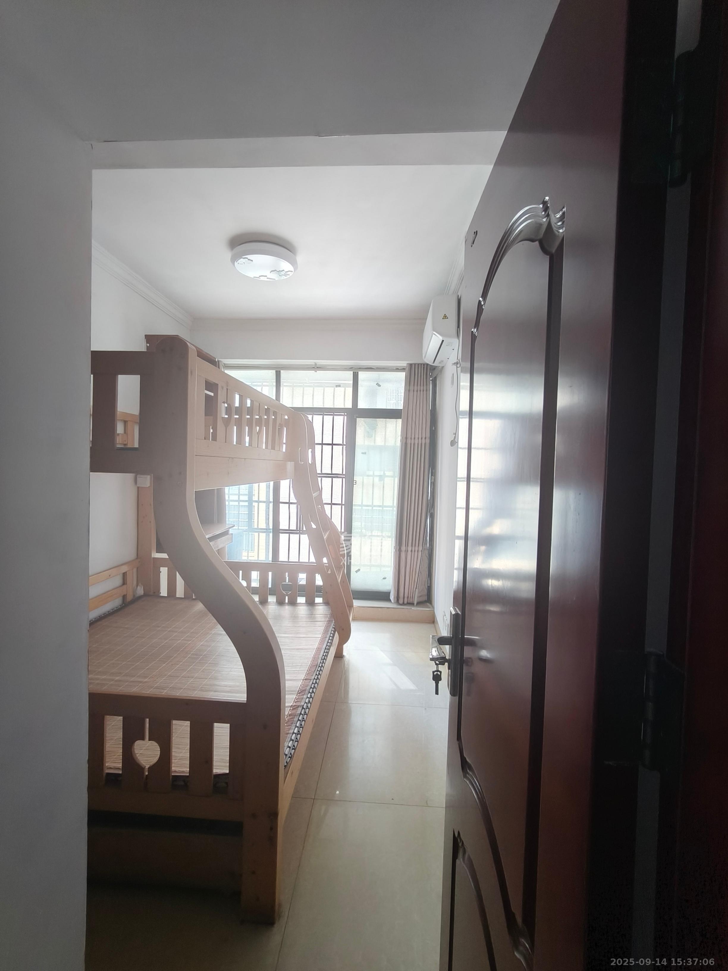 百纳广场(百纳公寓)  3室1厅1卫    3000.0元/月 百纳广场(百纳公寓)  3室1厅1卫    3000.0元/月