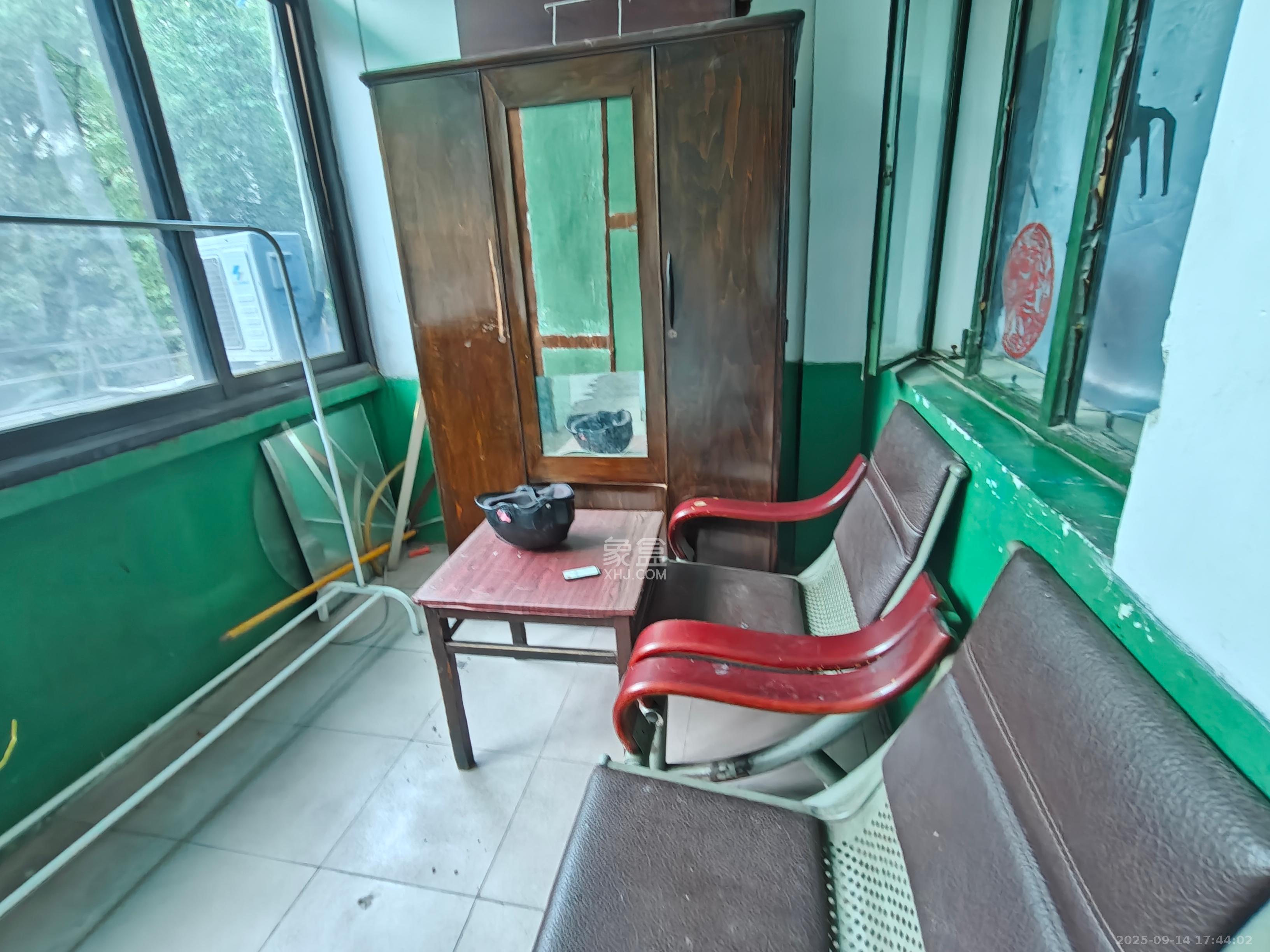 物资厅宿舍（五一大道）  2室1厅1卫    2200.0元/月室内图