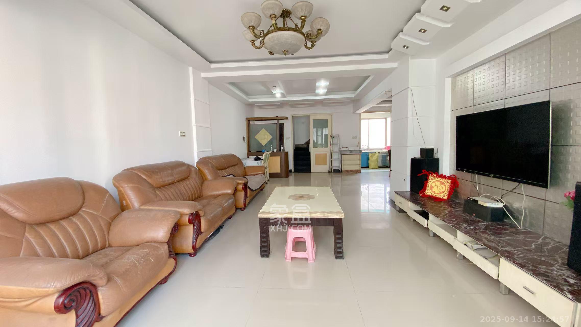 明珠苑  5室2厅1卫    3600.0元/月室内图