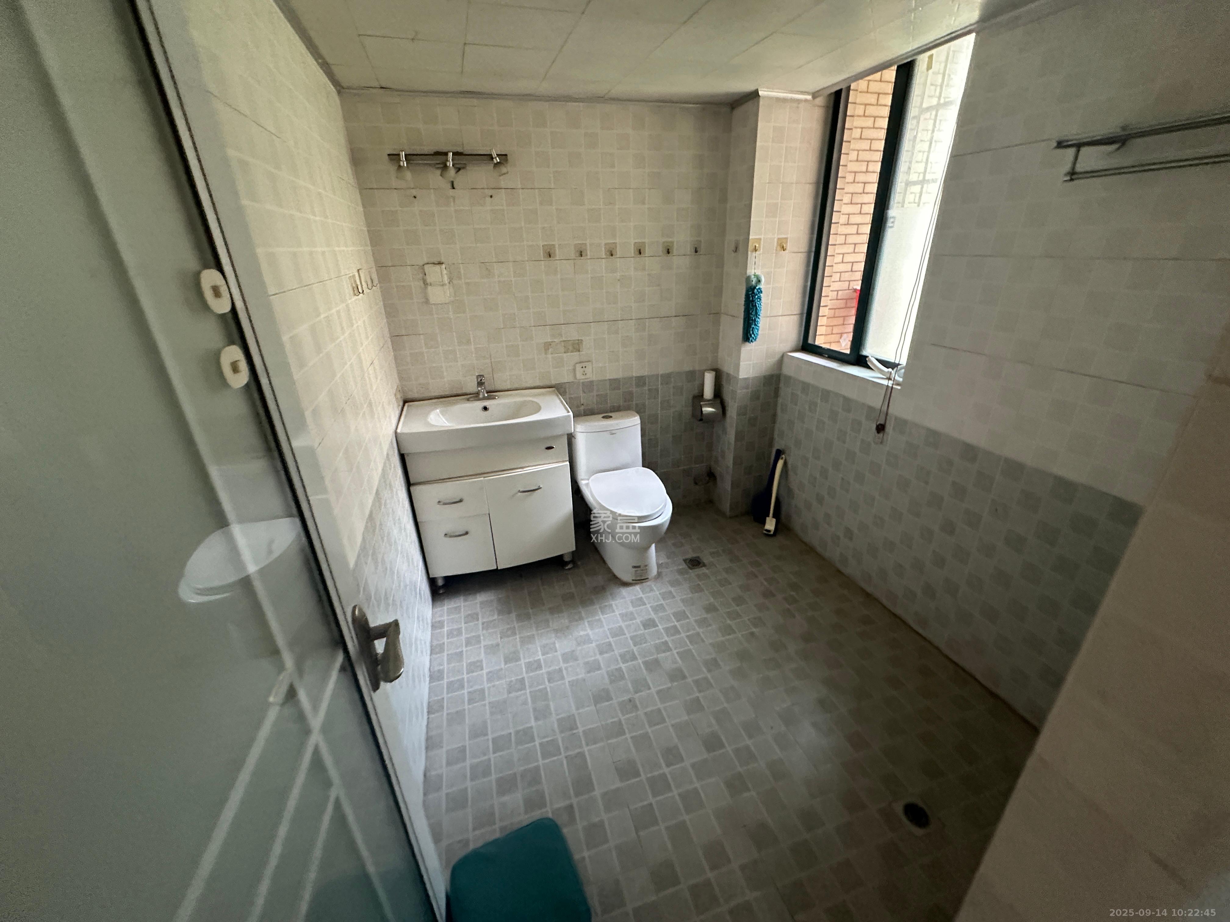 麓枫和苑  3室2厅2卫    3000.0元/月室内图