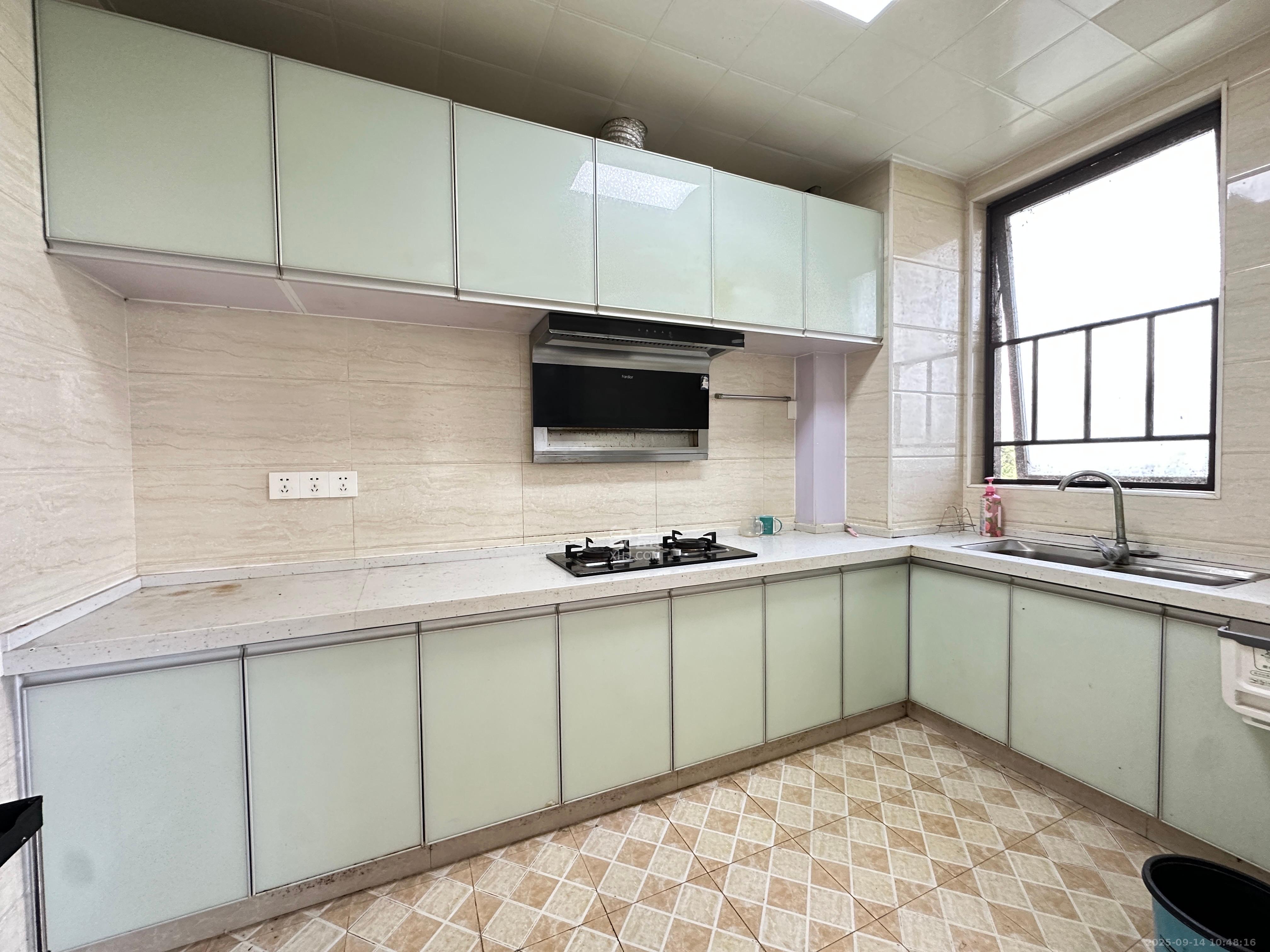 湖南报业文化城(米地亚家园) 4室2厅2卫 2000.0元/月 湖南报业文化城(米地亚家园) 4室2厅2卫 2000.0元/月室内图