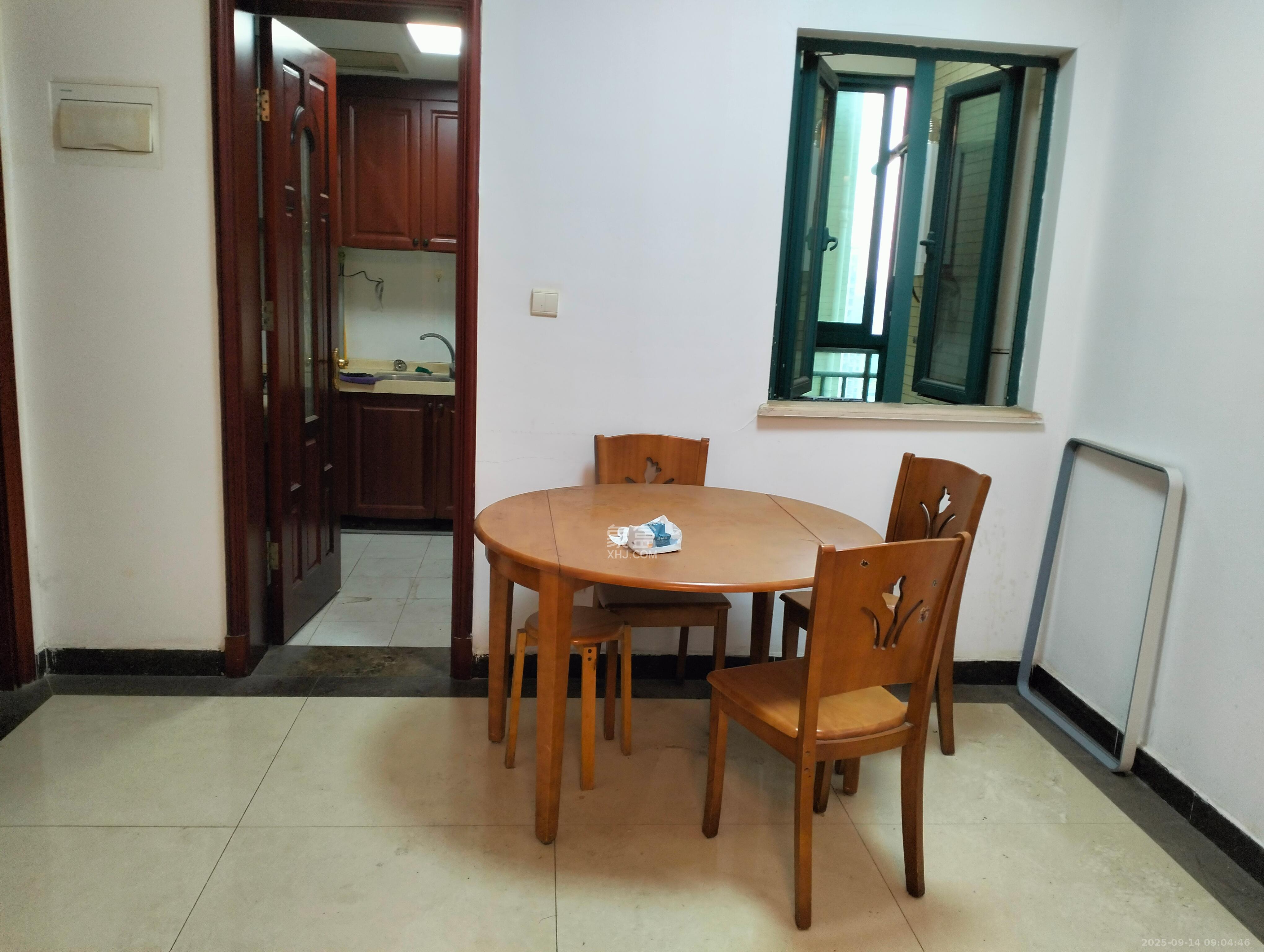 恒大华府 3室2厅1卫 2200.0元/月 恒大华府 3室2厅1卫 2200.0元/月室内图