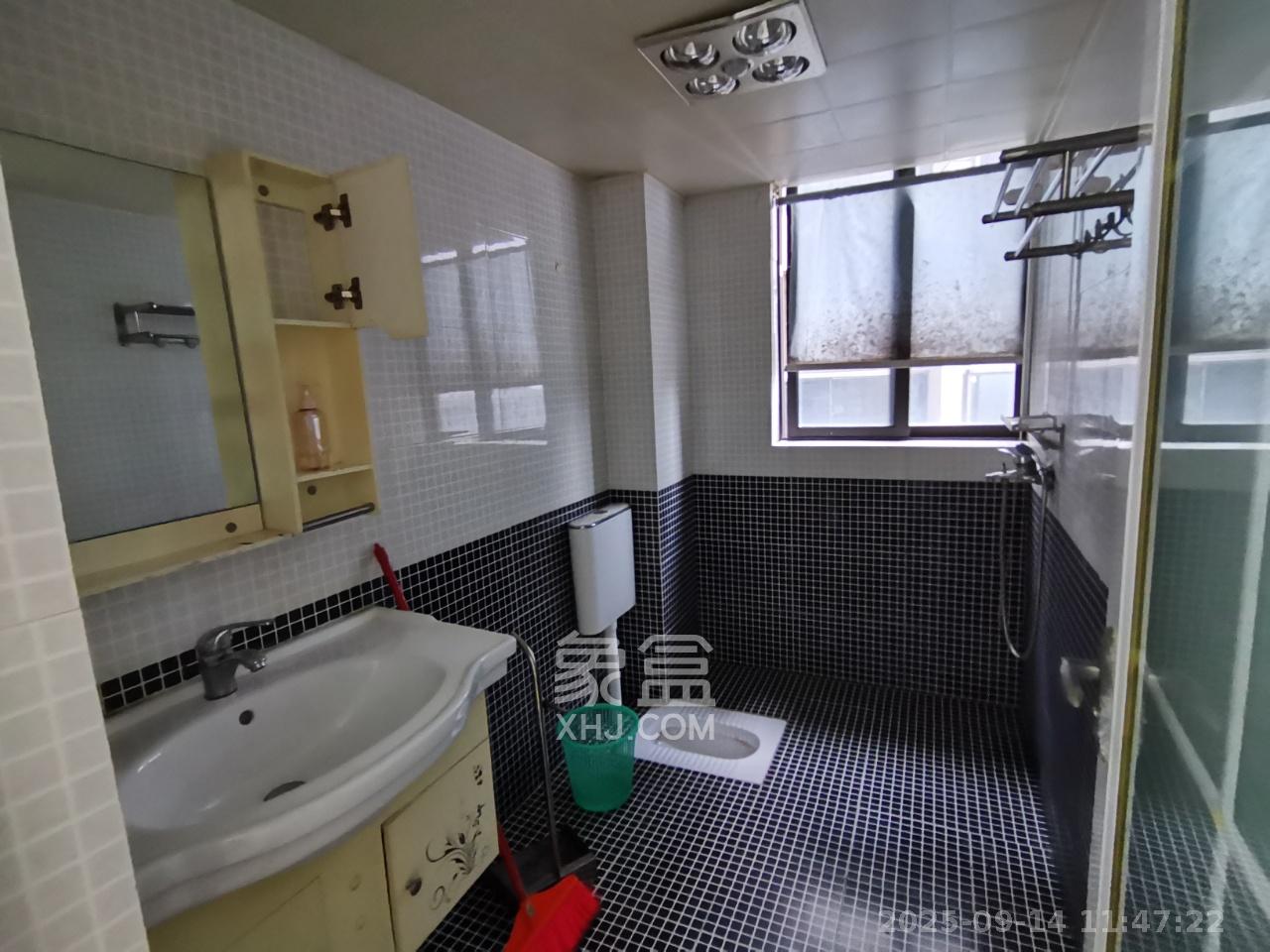 通用时代国际社区 3室2厅2卫 2400.0元/月 通用时代国际社区 3室2厅2卫 2400.0元/月室内图