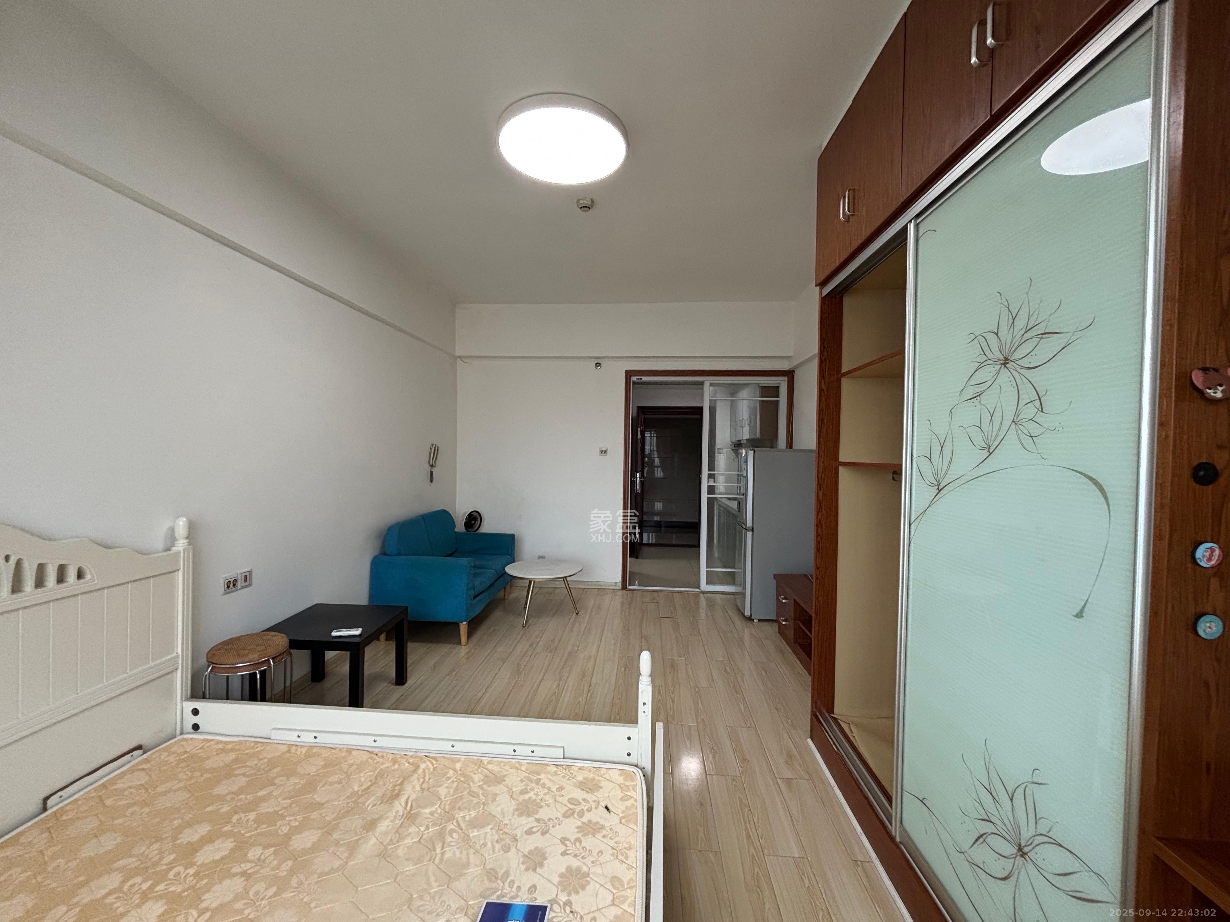 名富公寓  1室1厅1卫    1400.0元/月室内图