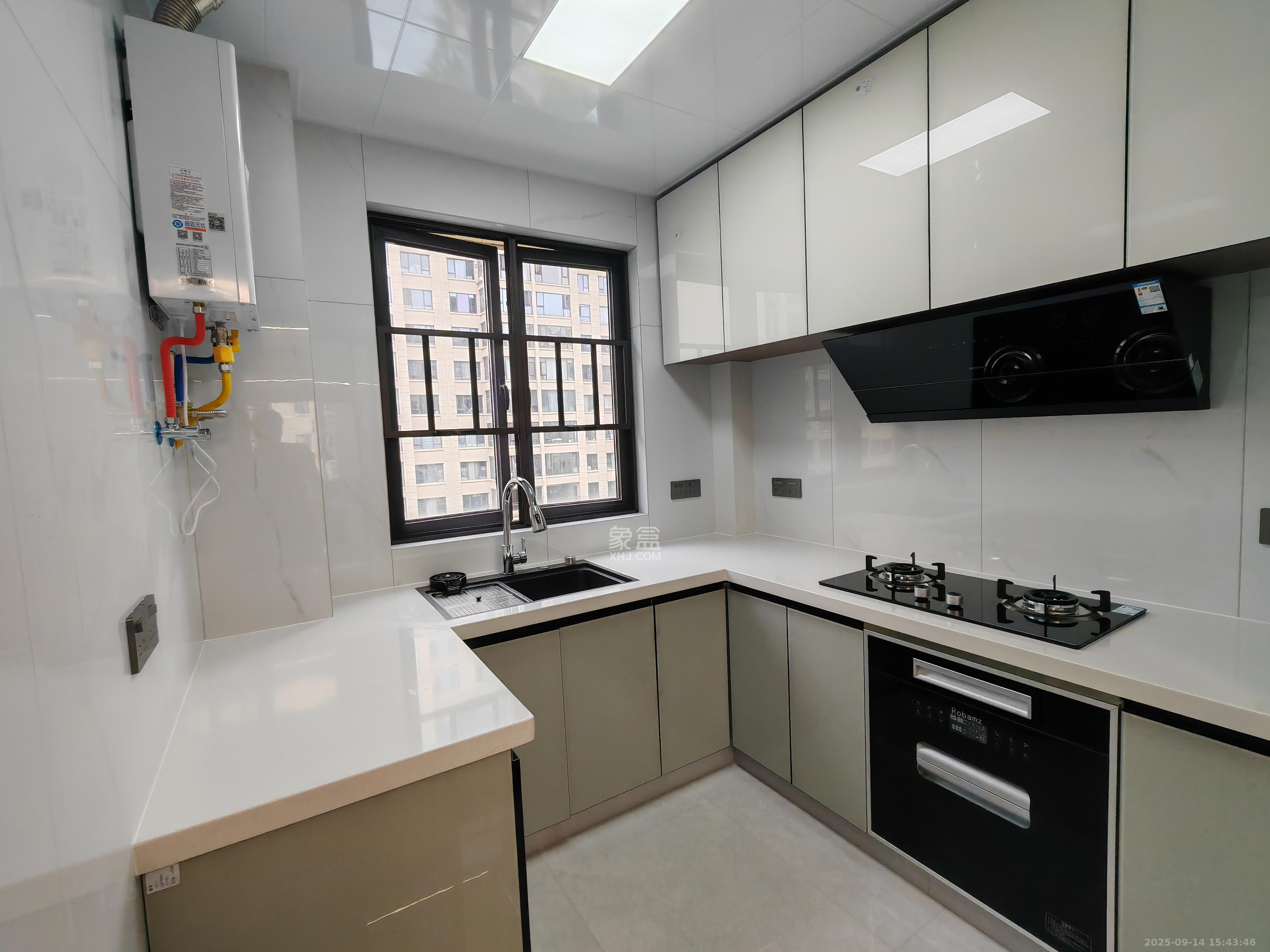 中梁星都荟  4室2厅2卫    2680.0元/月室内图