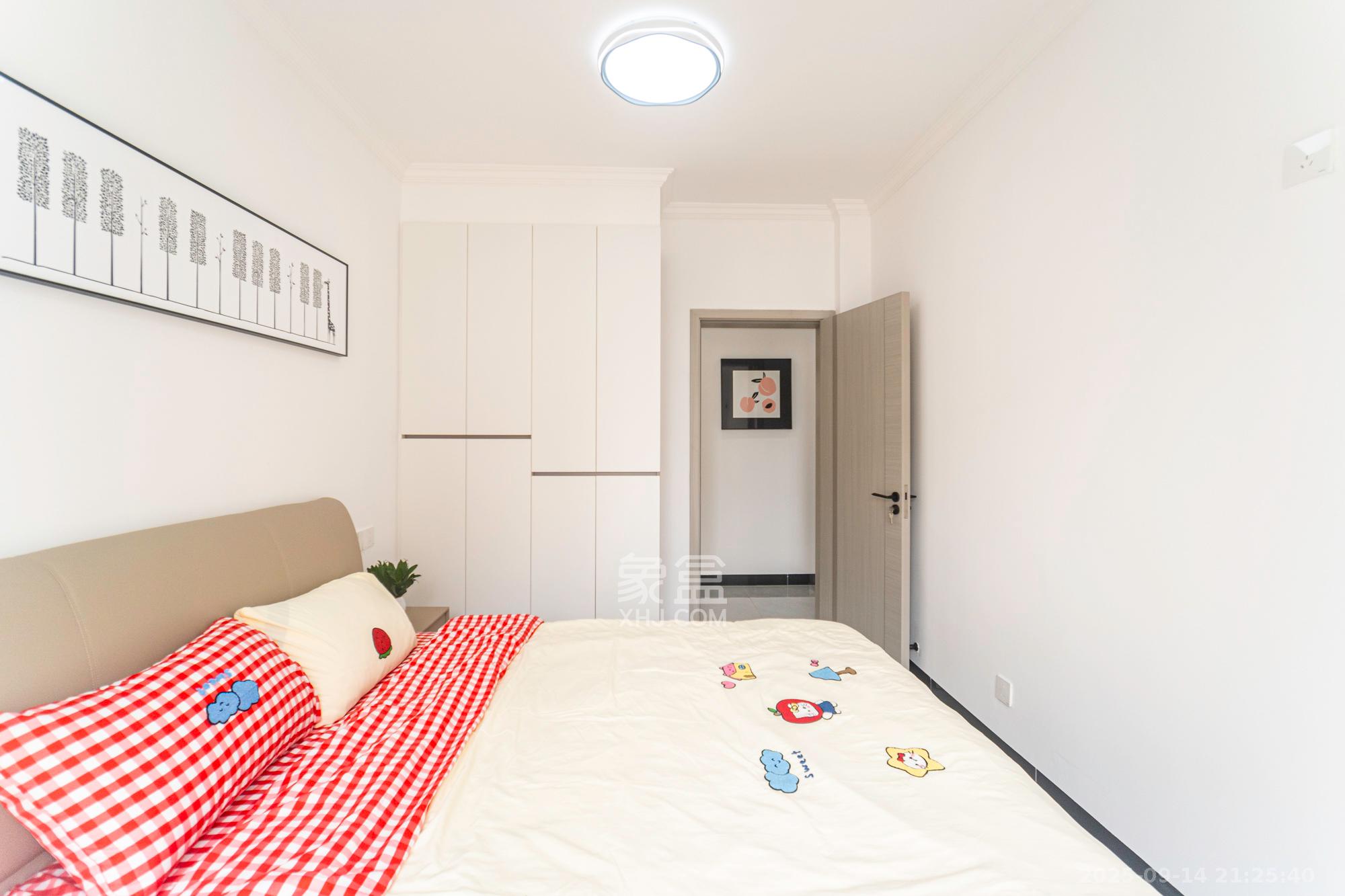 东方美地  4室2厅2卫    99.8万卧室