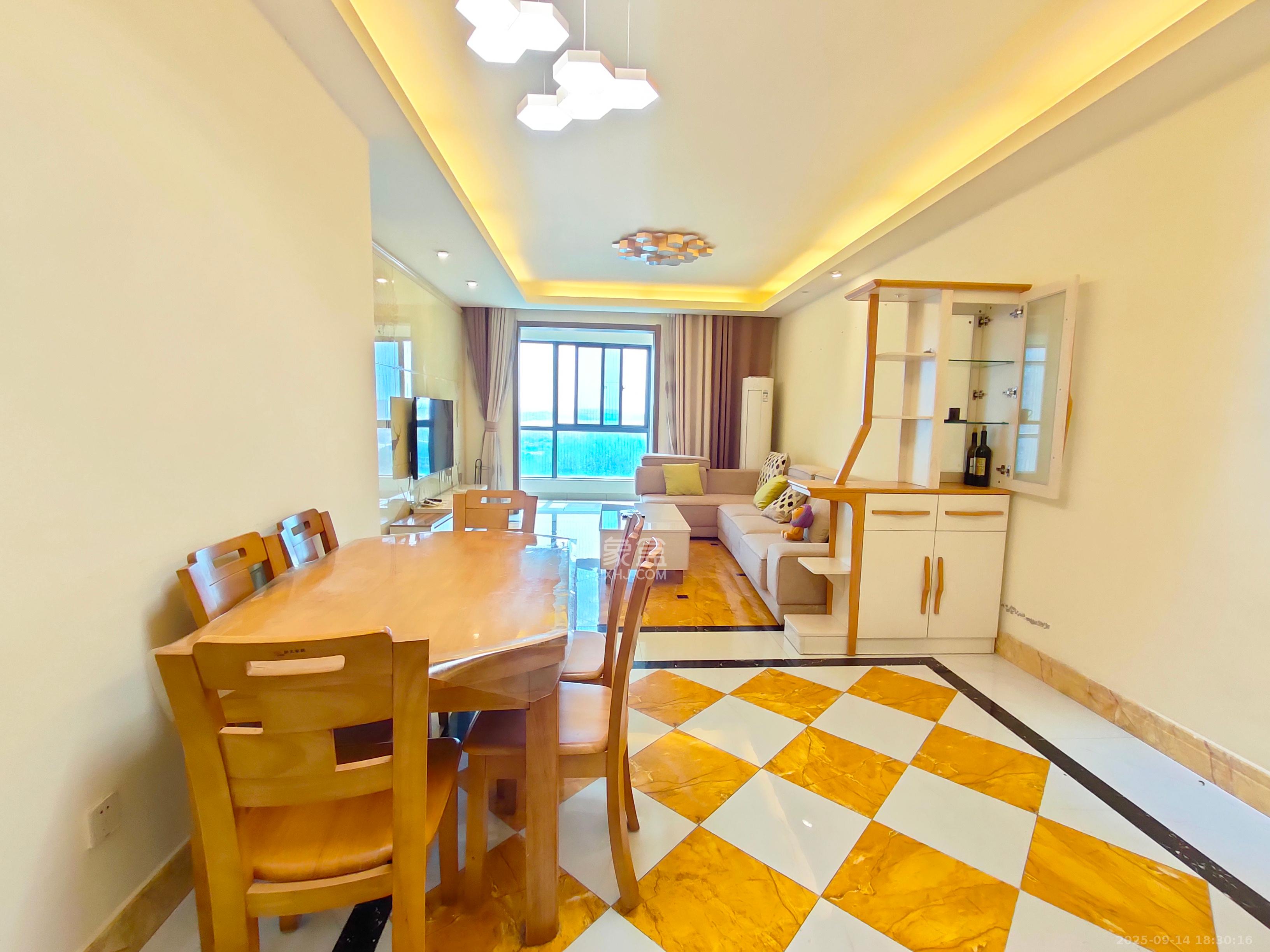 碧桂园南城首府(东宸林海)  3室2厅1卫    2600.0元/月 碧桂园南城首府(东宸林海)  3室2厅1卫    2600.0元/月室内图