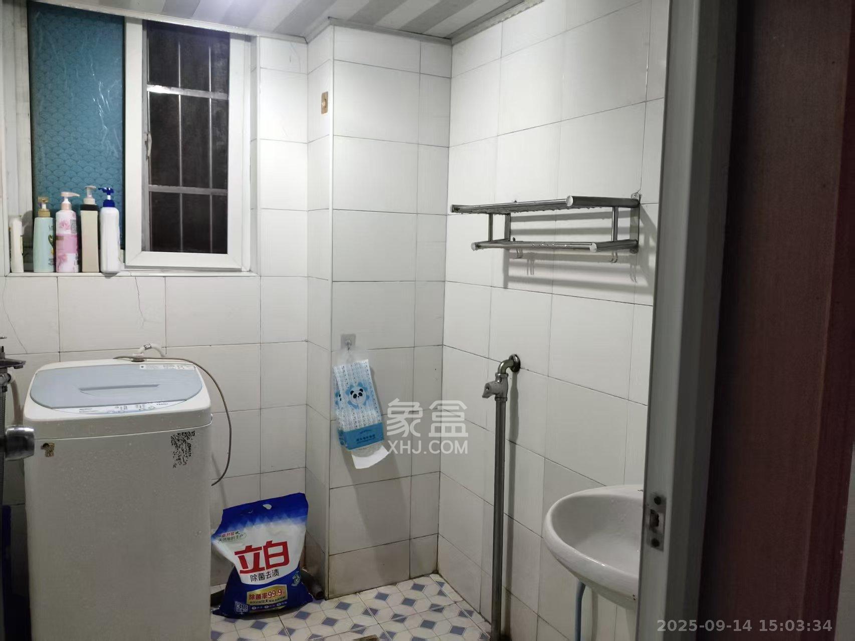 筑梦园  1室1厅1卫    1300.0元/月室内图