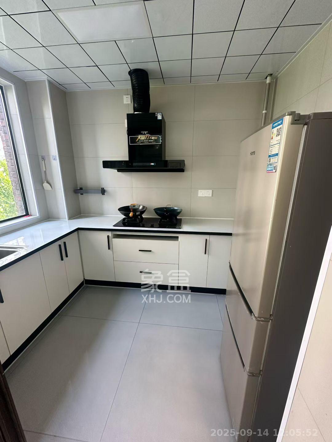 星湖湾二期洋房  1室1厅1卫    1600.0元/月室内图