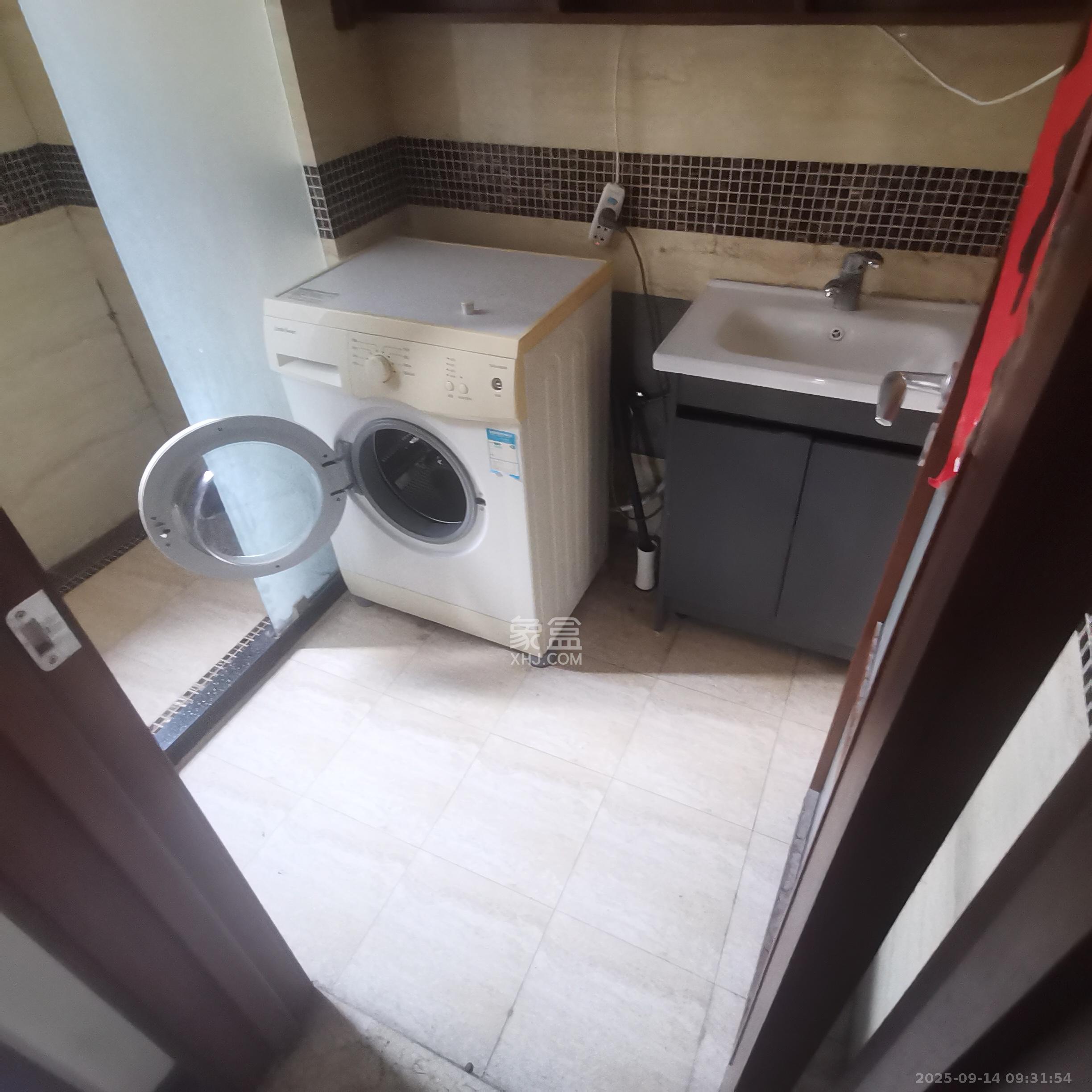 万科金域华府一期 3室2厅1卫 2200.0元/月 万科金域华府一期 3室2厅1卫 2200.0元/月室内图