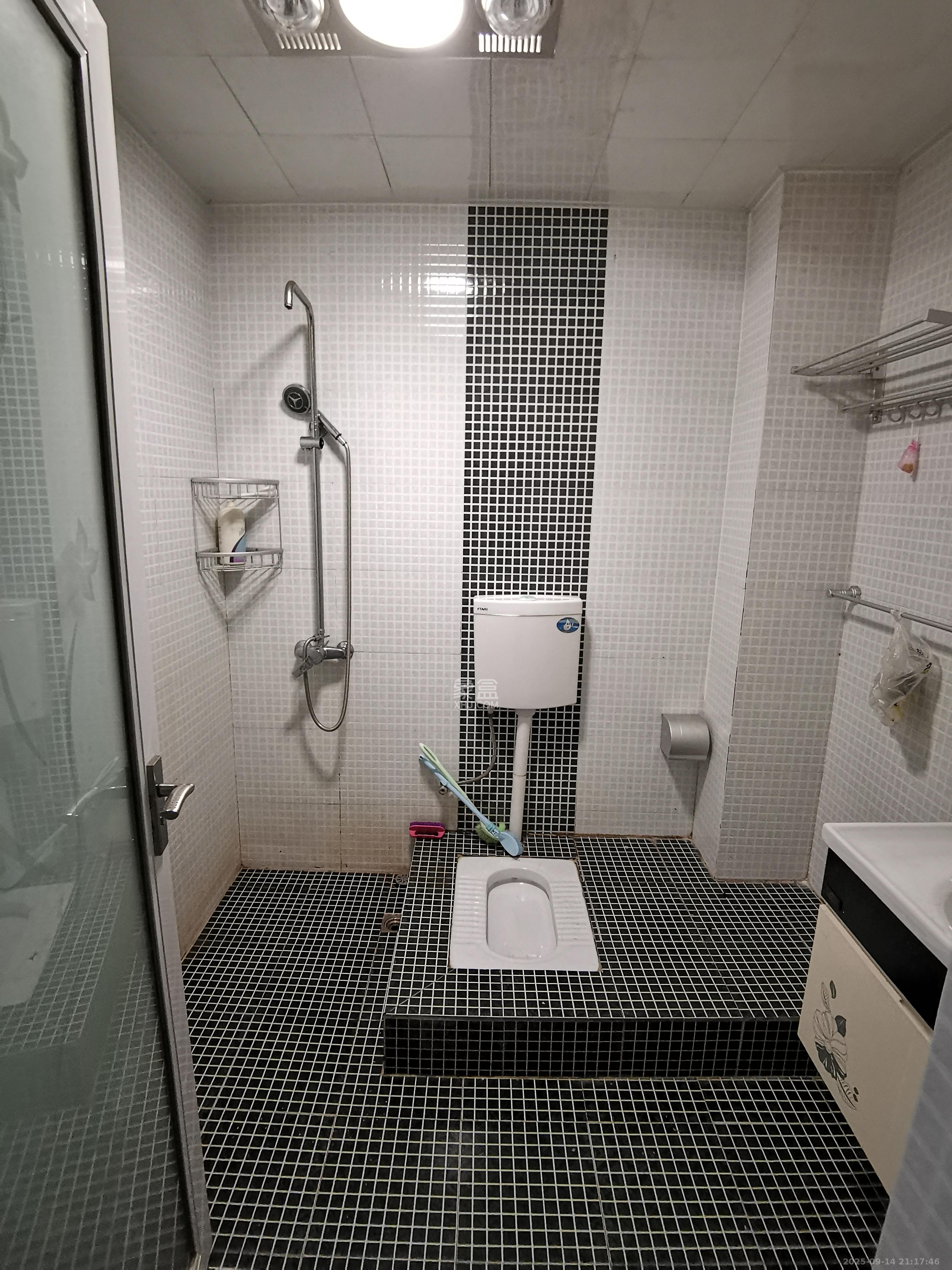 锦湘国际星城三期（锦绣苑）  1室1厅1卫    1500.0元/月室内图