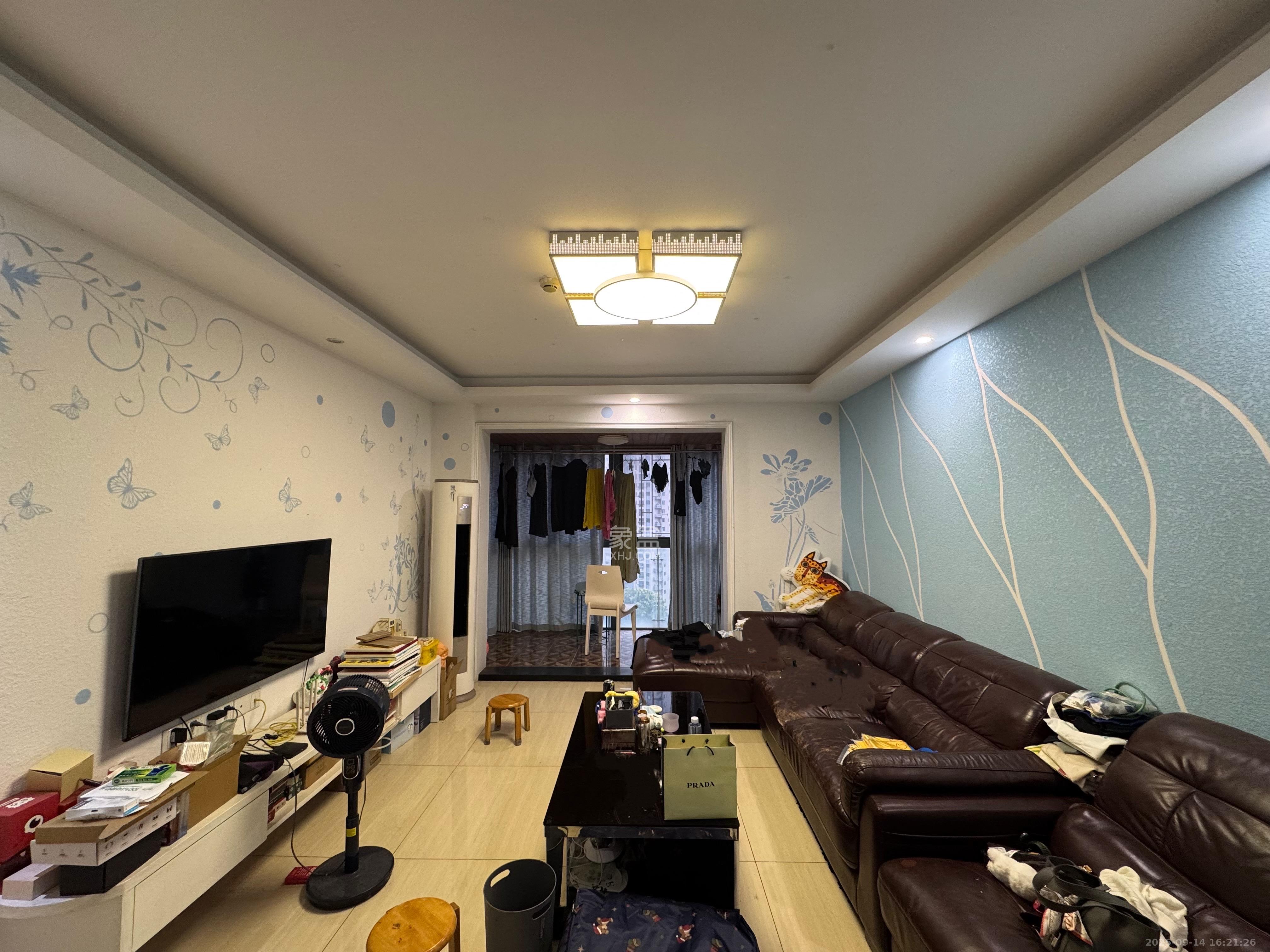 北辰三角洲E5区  2室2厅1卫   3500.00元/月