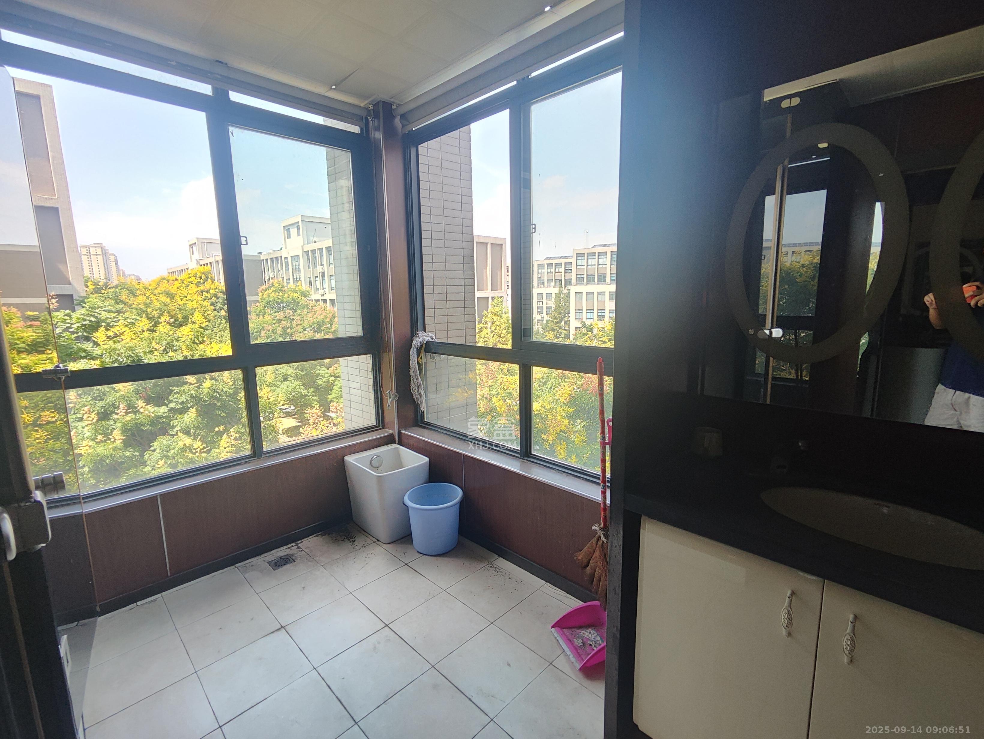 国际企业中心   295.74㎡      10000.0元/月室内图